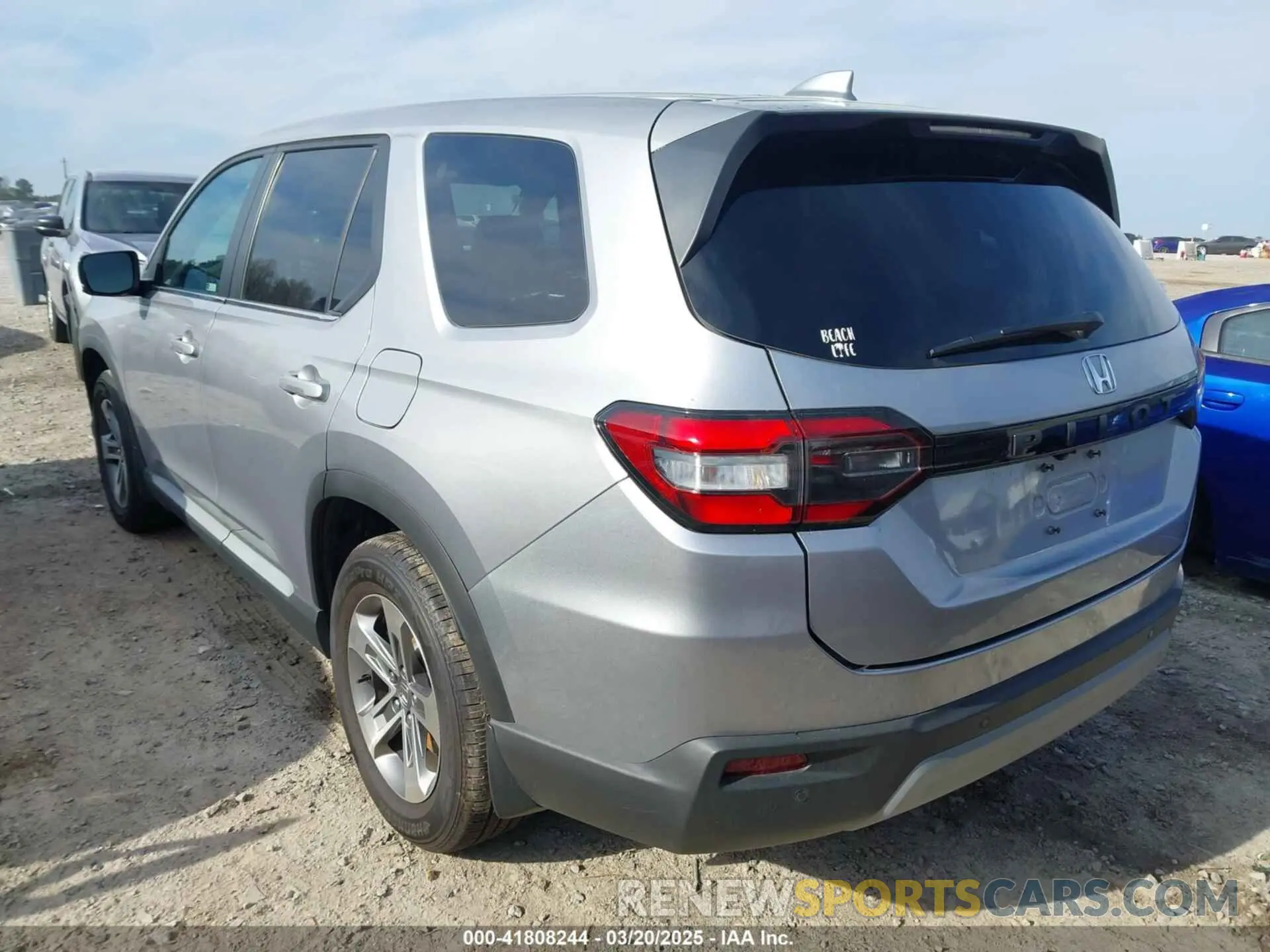 3 Photograph of a damaged car 5FNYG2H59RB010020 HONDA PILOT 2024