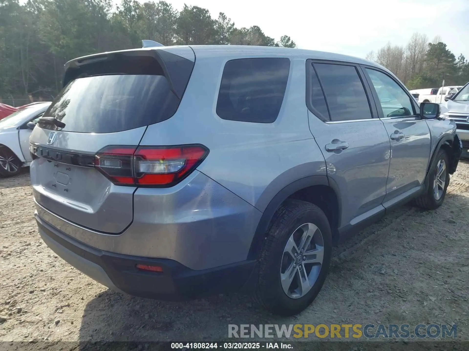 4 Photograph of a damaged car 5FNYG2H59RB010020 HONDA PILOT 2024