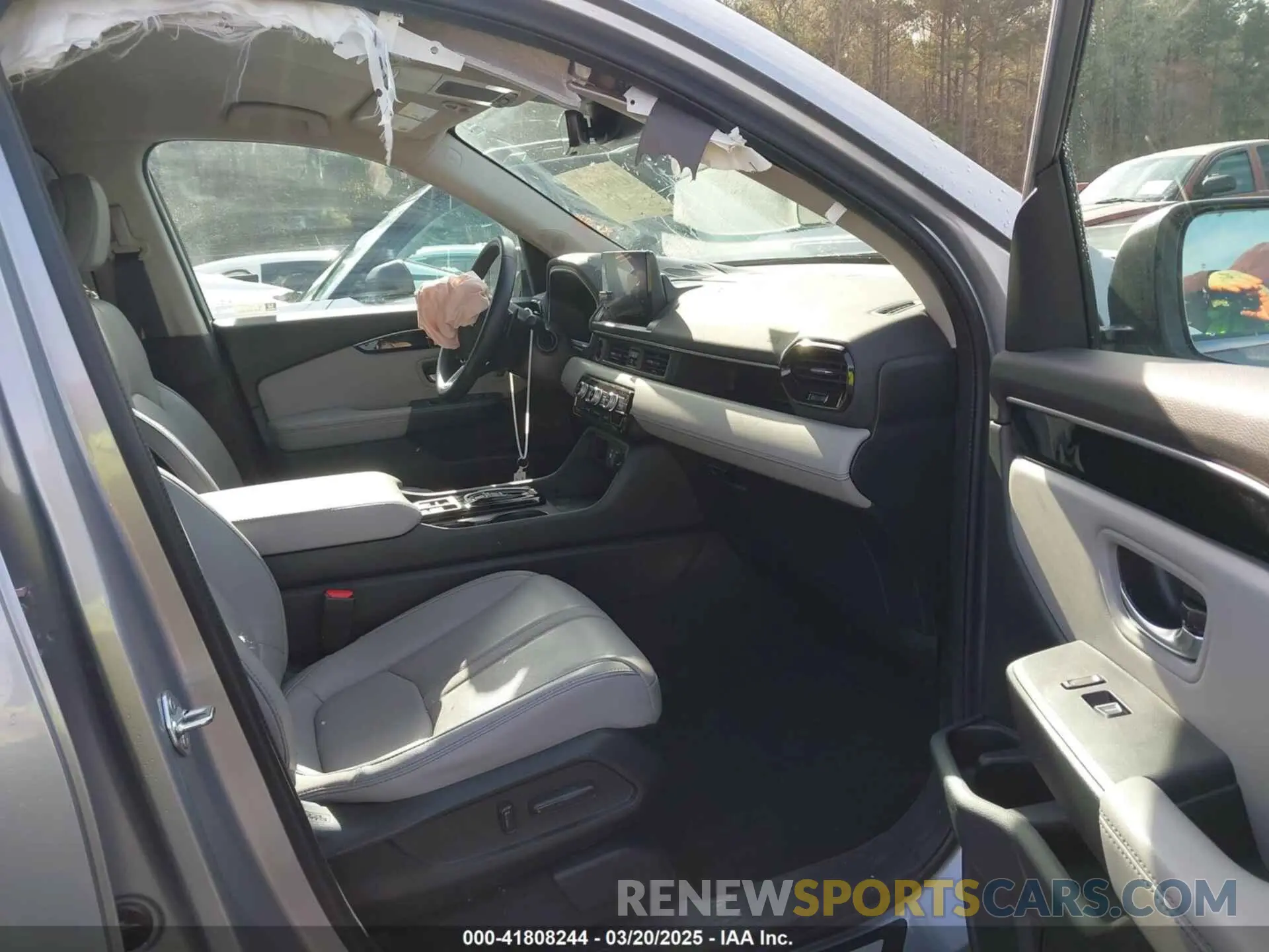 5 Photograph of a damaged car 5FNYG2H59RB010020 HONDA PILOT 2024