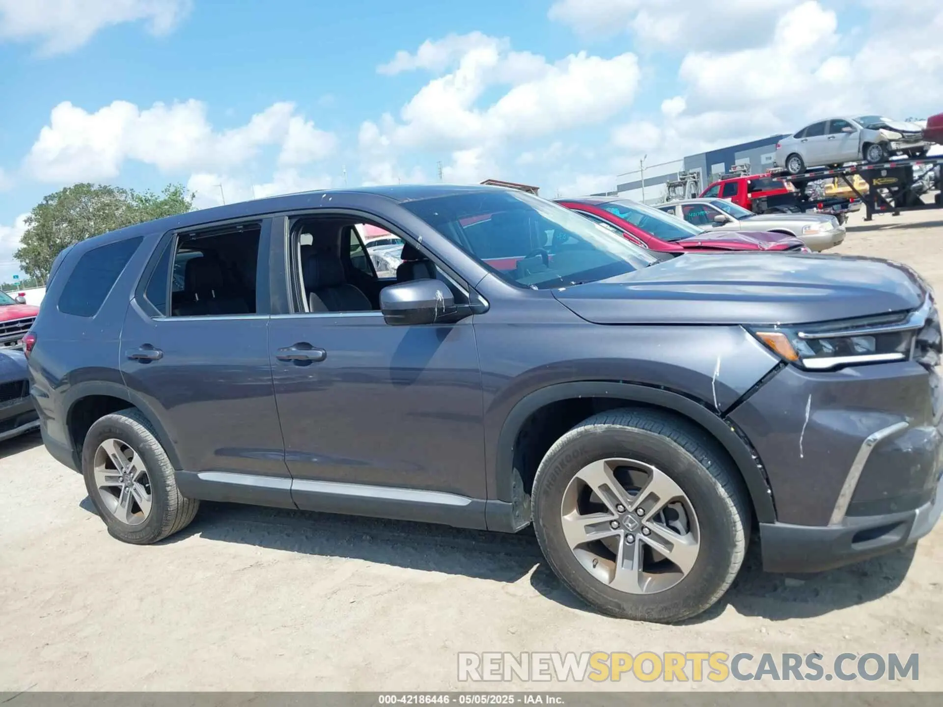 13 Фотография поврежденного автомобиля 5FNYG2H5XRB001827 HONDA PILOT 2024