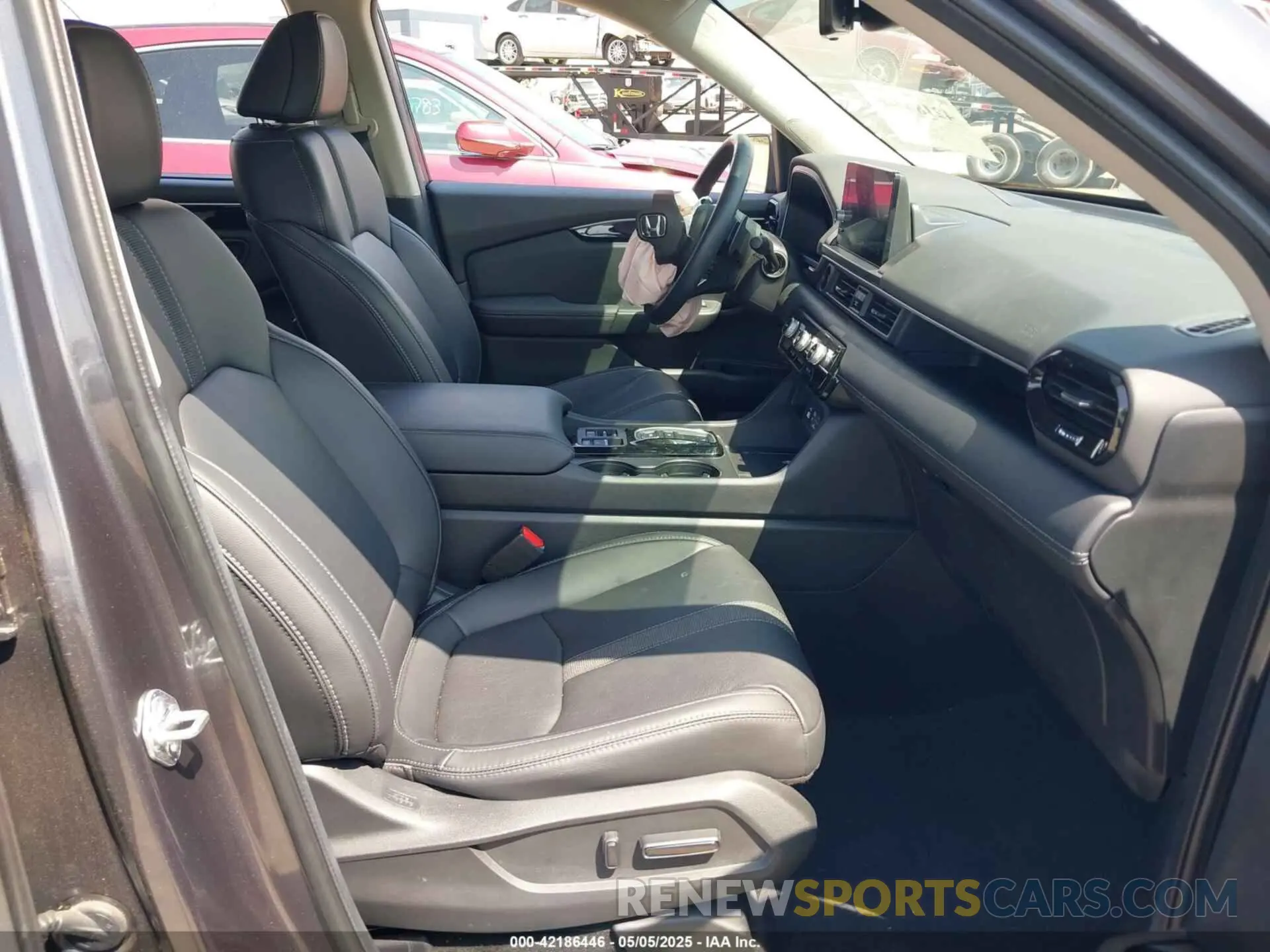 5 Фотография поврежденного автомобиля 5FNYG2H5XRB001827 HONDA PILOT 2024