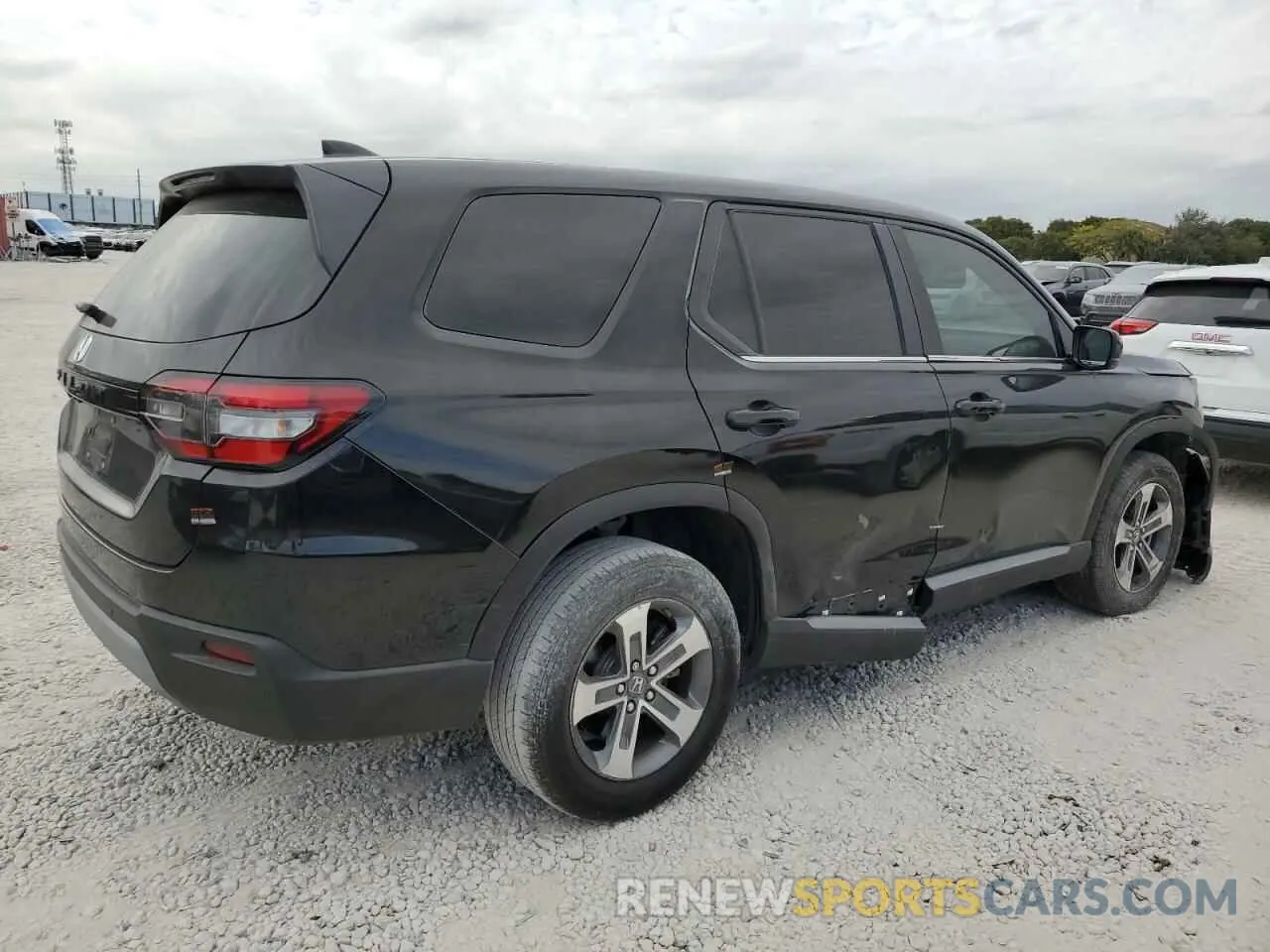 3 Photograph of a damaged car 5FNYG2H5XRB003710 HONDA PILOT 2024