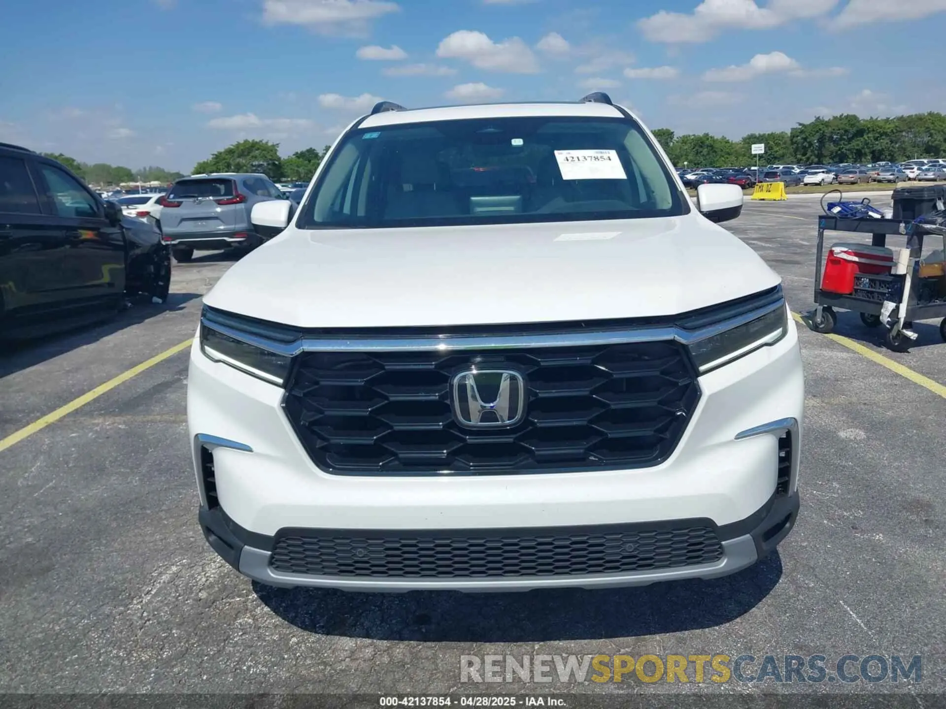 12 Photograph of a damaged car 5FNYG2H72RB016937 HONDA PILOT 2024