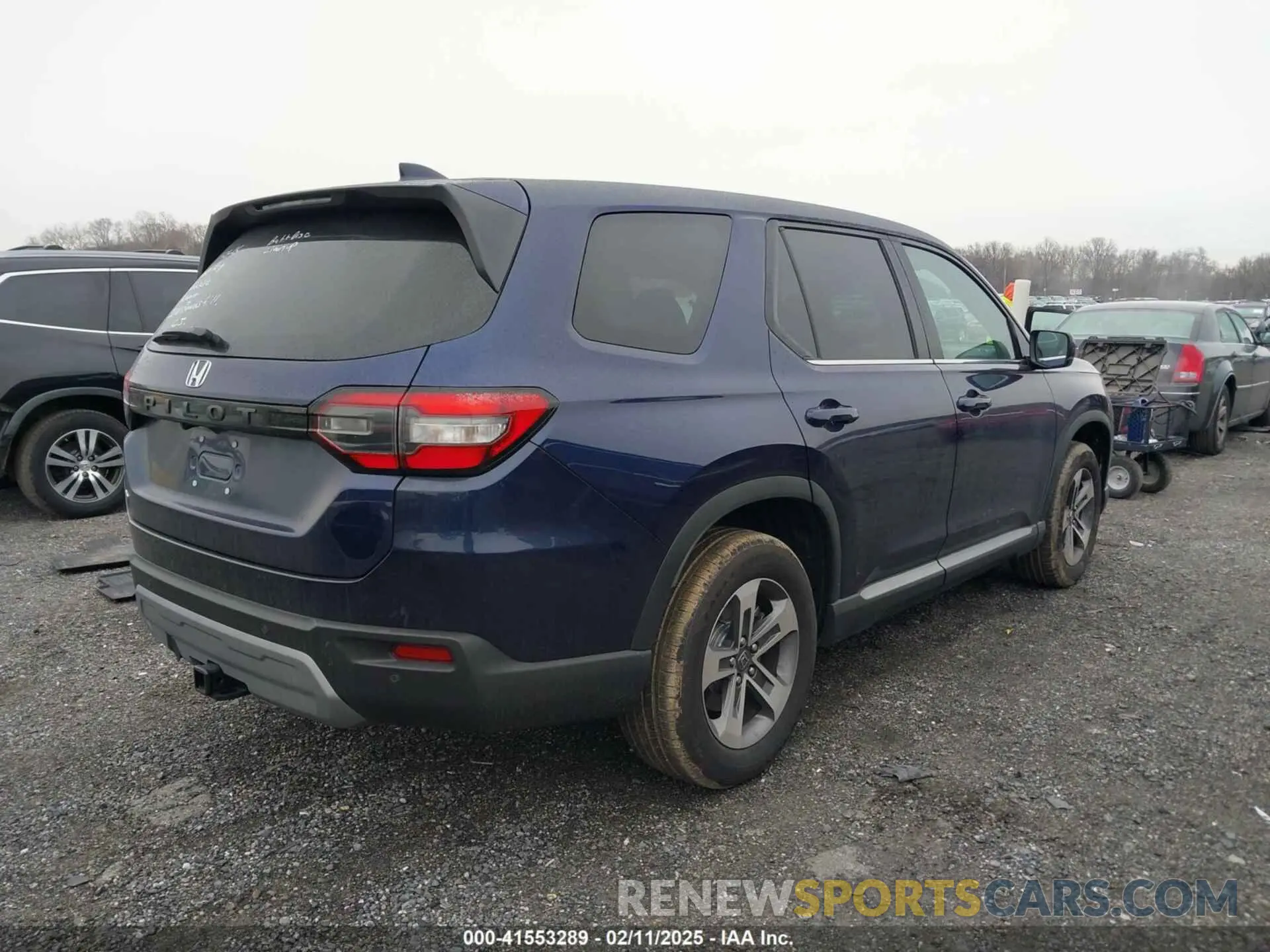 4 Фотография поврежденного автомобиля 5FNYG1H41SB073670 HONDA PILOT 2025