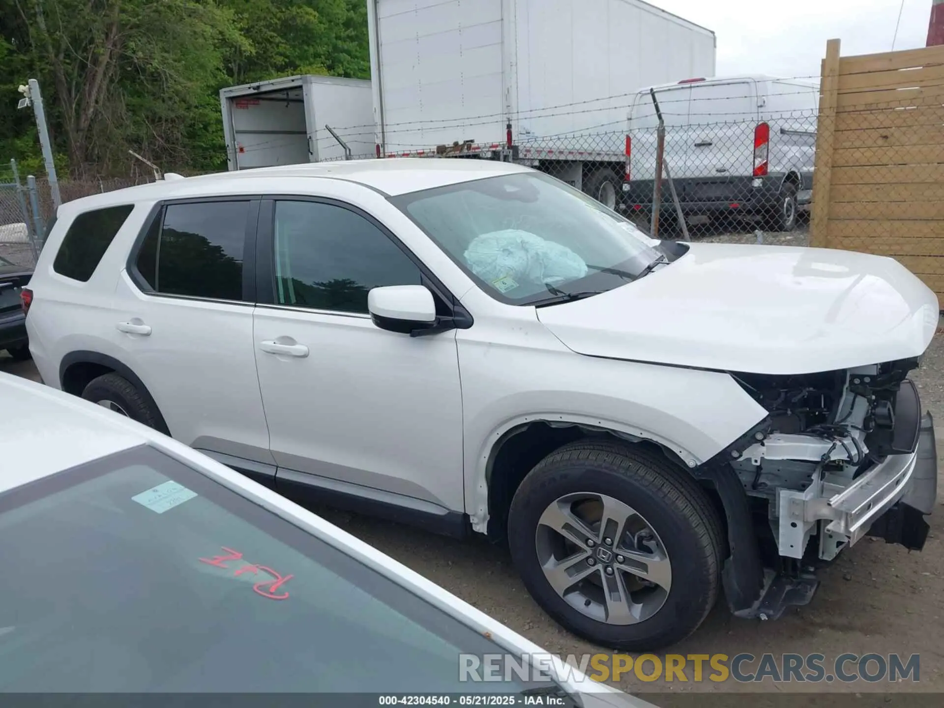 14 Фотография поврежденного автомобиля 5FNYG1H46SB029101 HONDA PILOT 2025