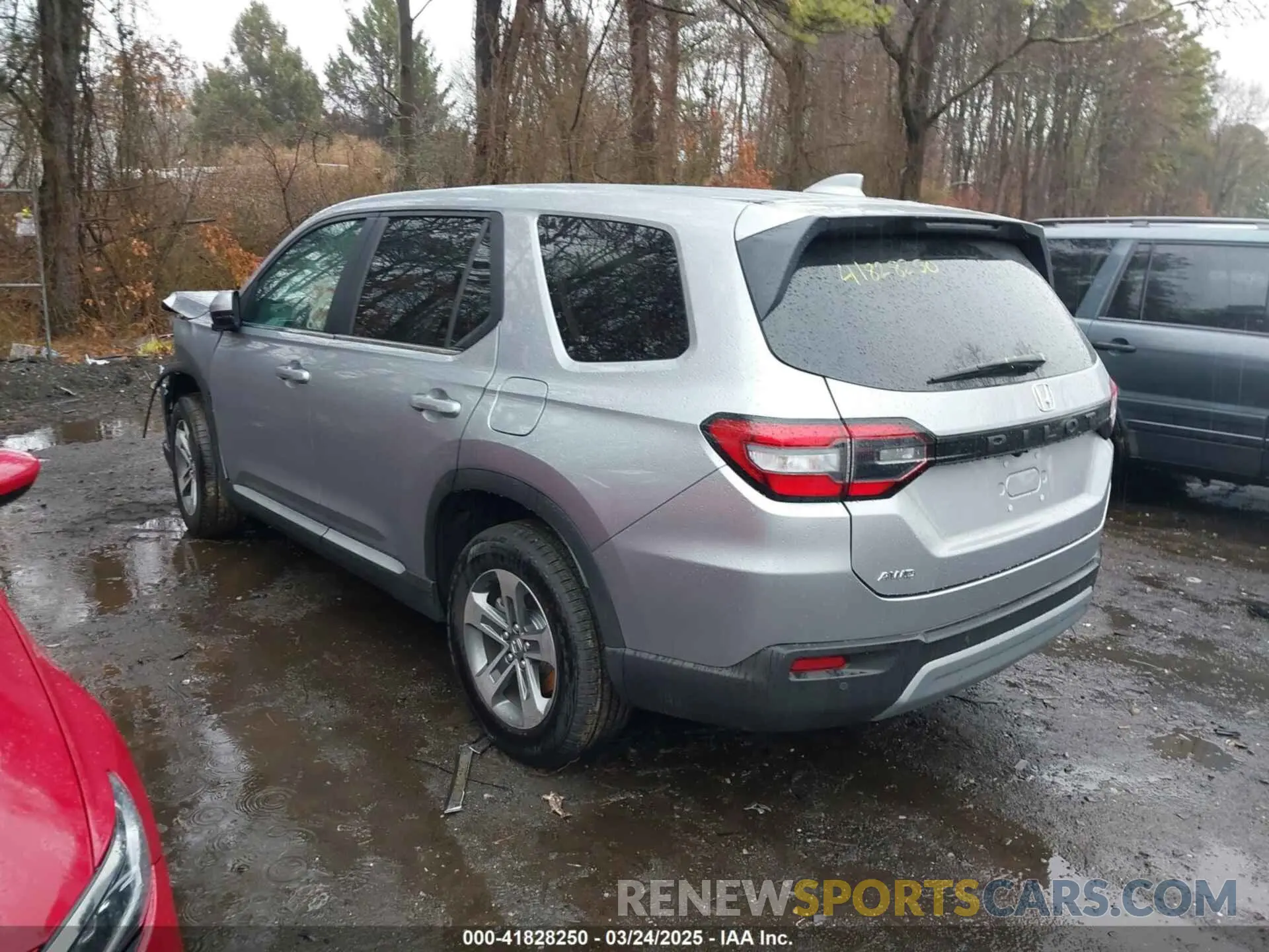 3 Фотография поврежденного автомобиля 5FNYG1H46SB065225 HONDA PILOT 2025