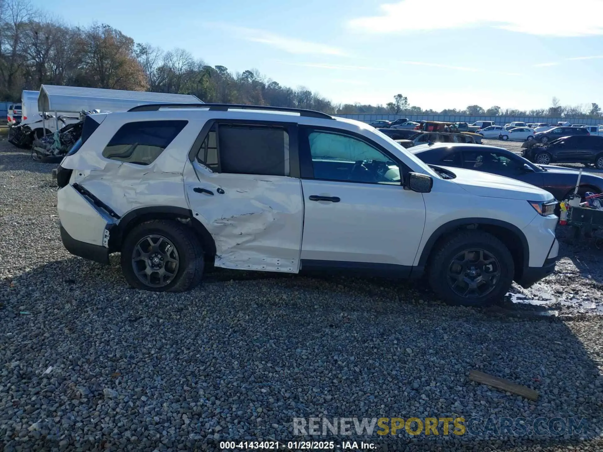 13 Фотография поврежденного автомобиля 5FNYG1H63SB051817 HONDA PILOT 2025