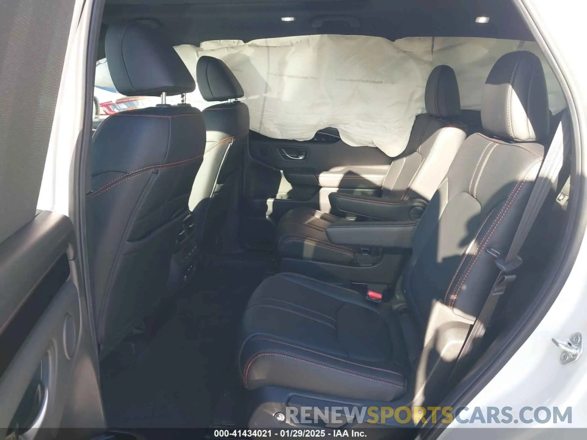 8 Фотография поврежденного автомобиля 5FNYG1H63SB051817 HONDA PILOT 2025