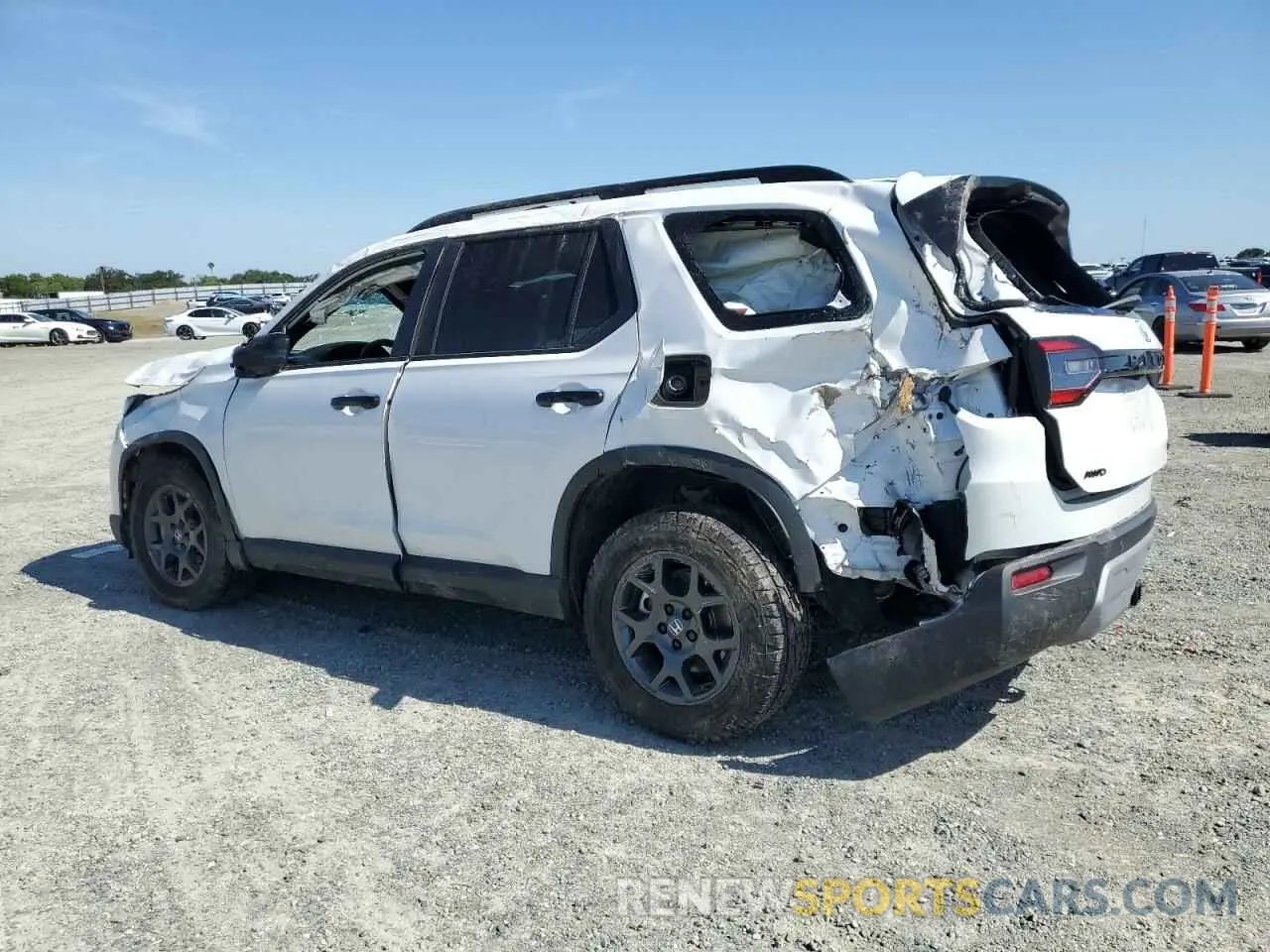 2 Фотография поврежденного автомобиля 5FNYG1H66SB086223 HONDA PILOT 2025