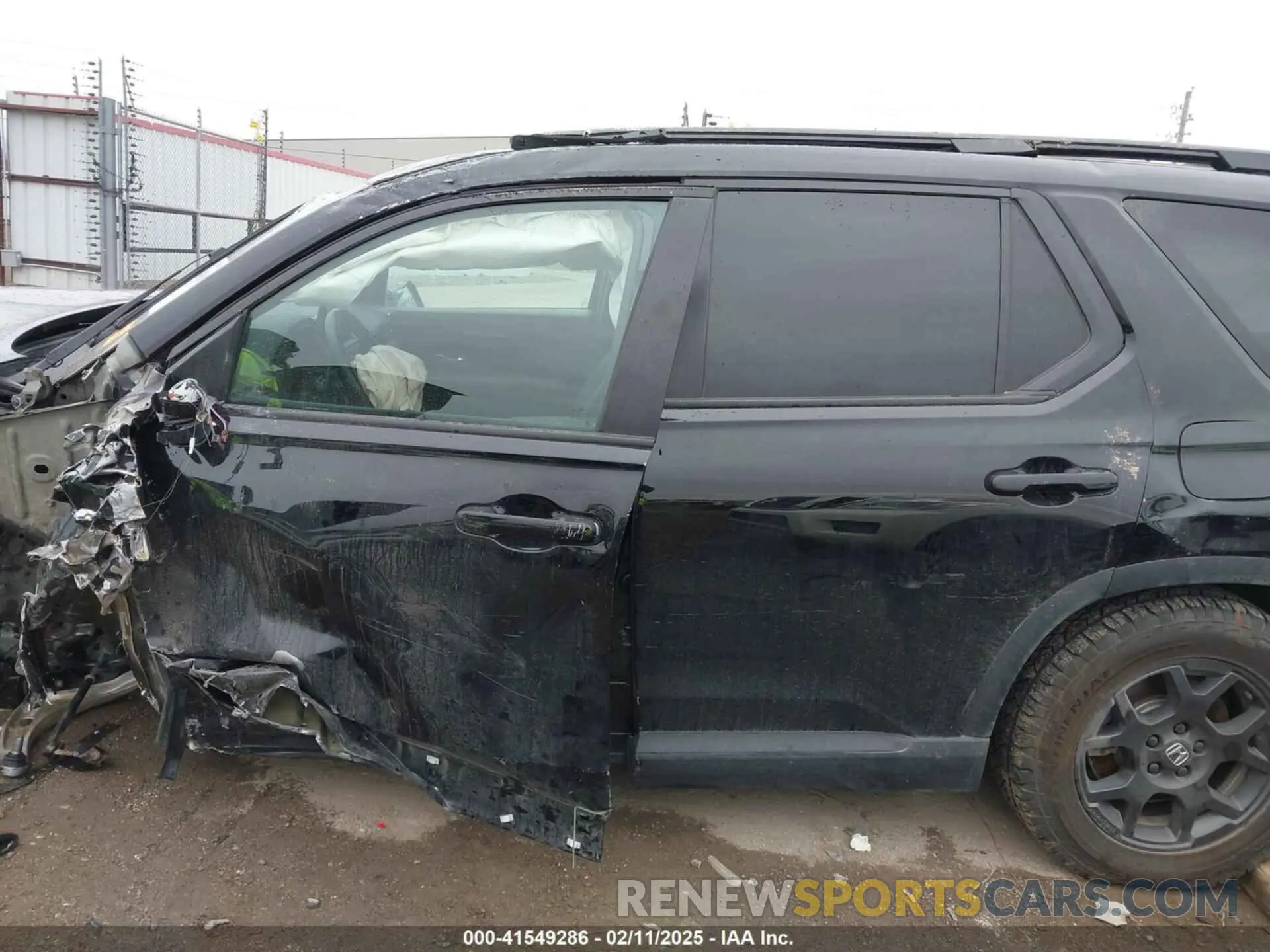 15 Photograph of a damaged car 5FNYG1H67SB039458 HONDA PILOT 2025