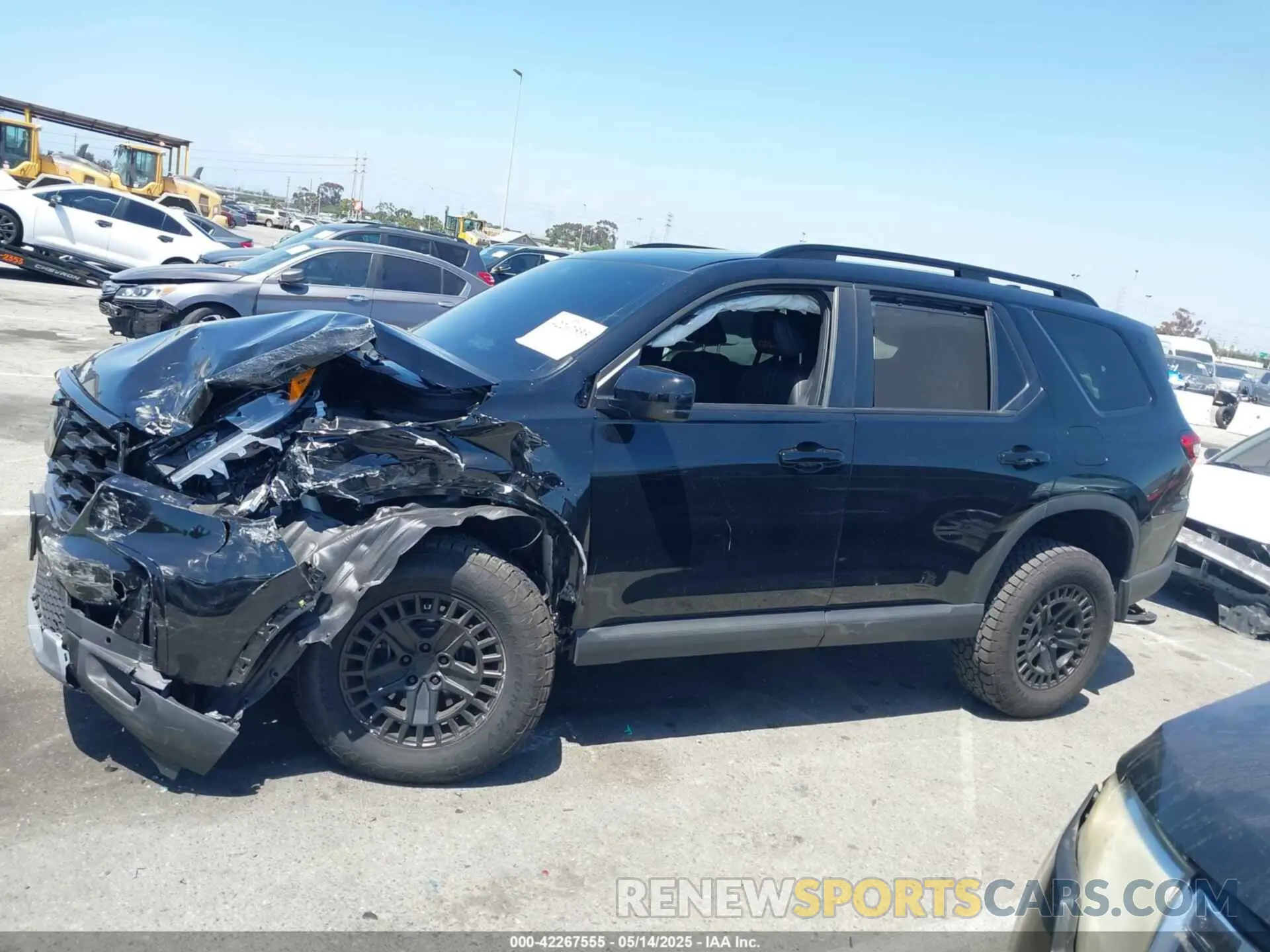 14 Photograph of a damaged car 5FNYG1H68SB077166 HONDA PILOT 2025