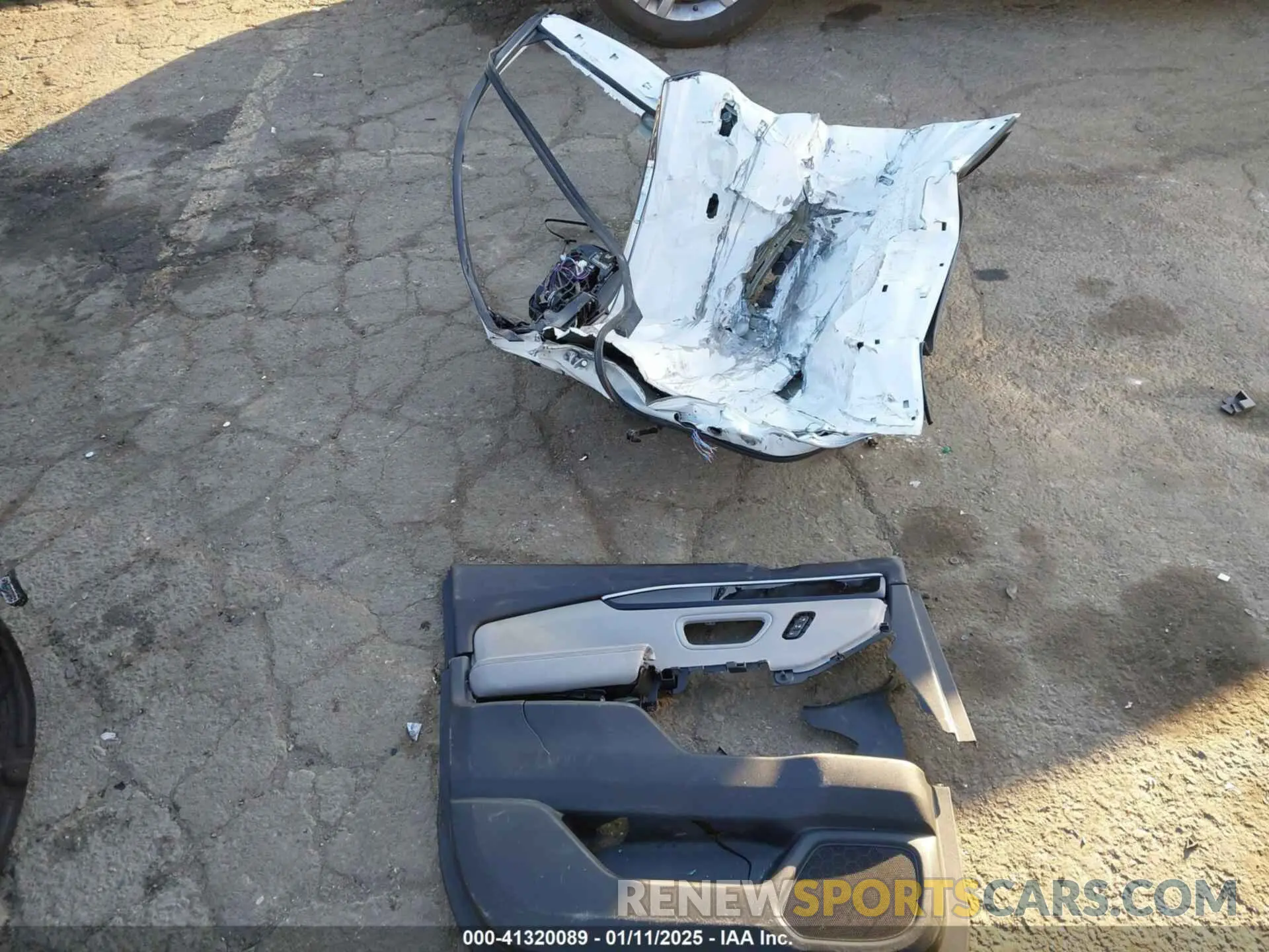 12 Photograph of a damaged car 5FNYG1H76SB010588 HONDA PILOT 2025