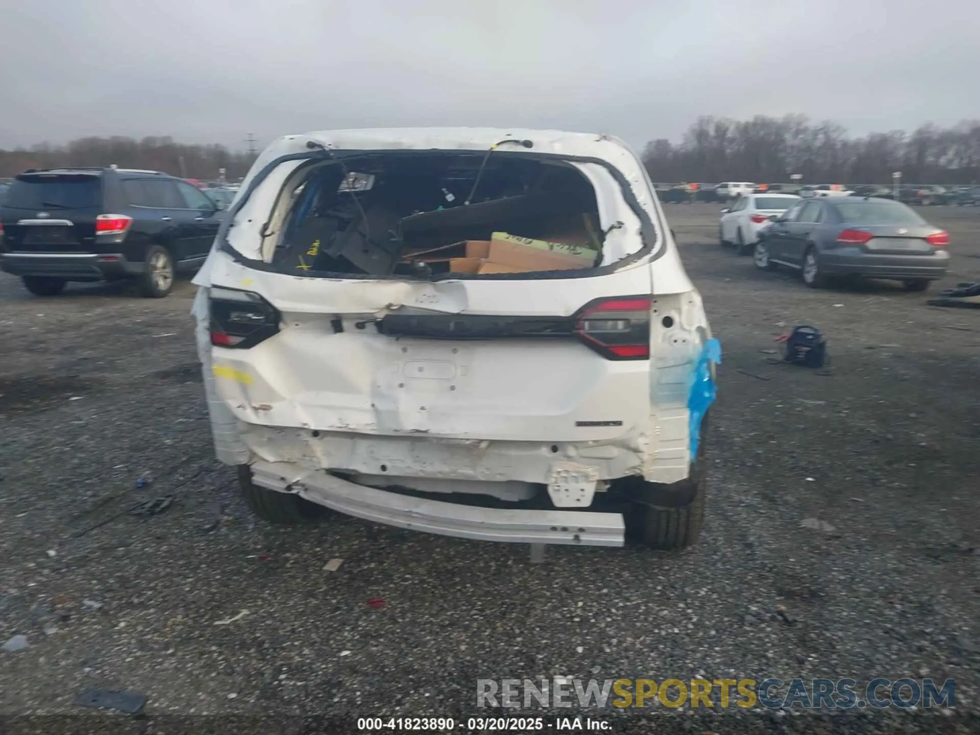 16 Photograph of a damaged car 5FNYG1H76SB014396 HONDA PILOT 2025