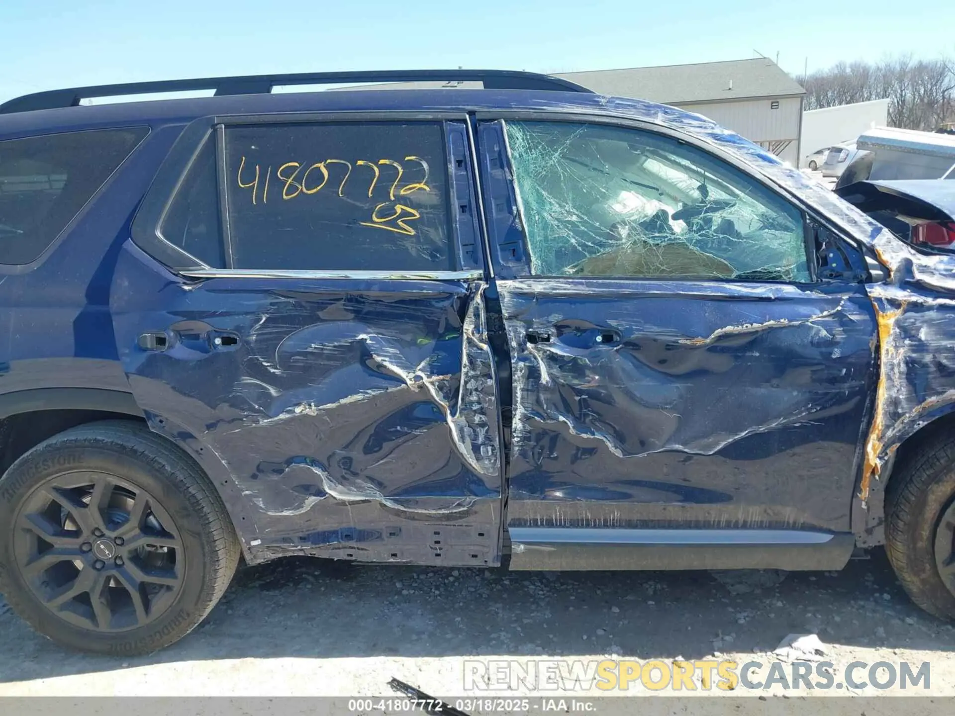 12 Фотография поврежденного автомобиля 5FNYG1H77SB091049 HONDA PILOT 2025