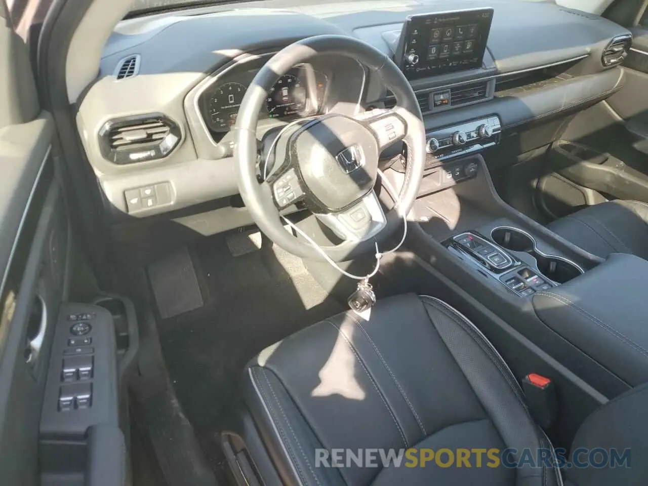 8 Фотография поврежденного автомобиля 5FNYG1H80SB070312 HONDA PILOT 2025