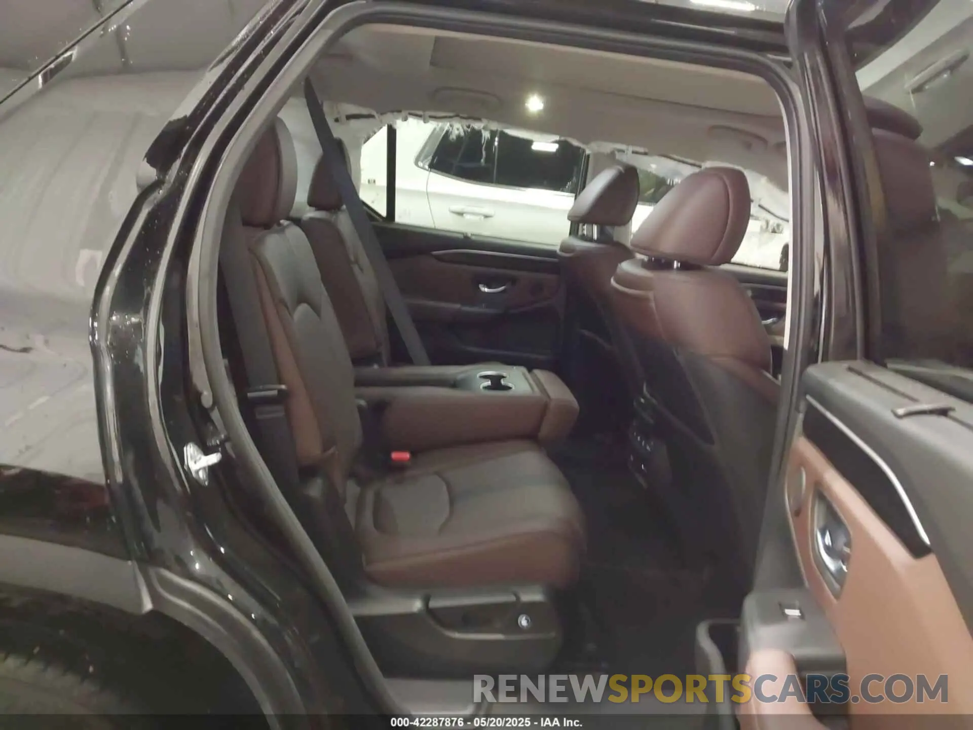 8 Фотография поврежденного автомобиля 5FNYG1H85SB046393 HONDA PILOT 2025