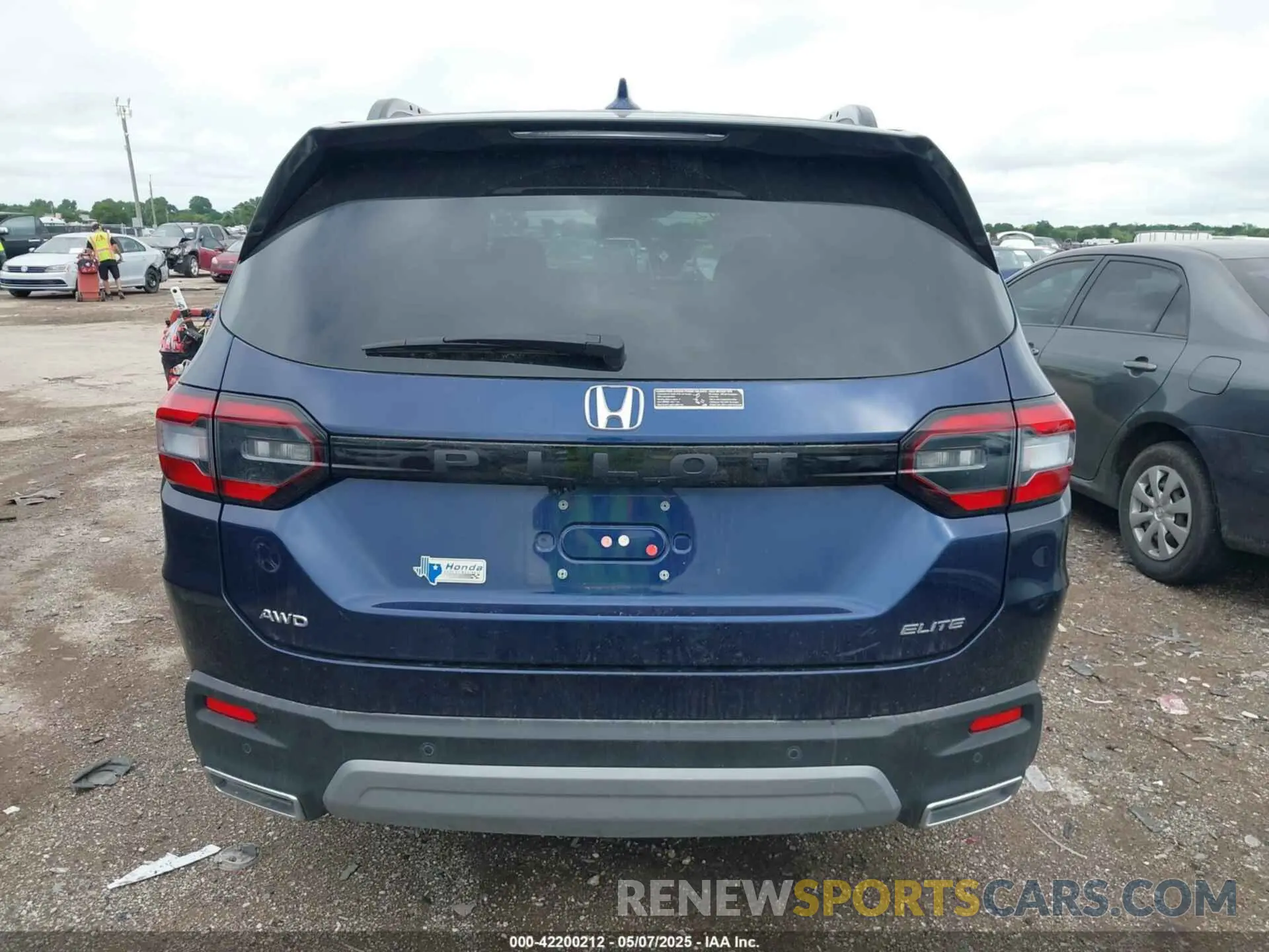 16 Photograph of a damaged car 5FNYG1H87SB025397 HONDA PILOT 2025