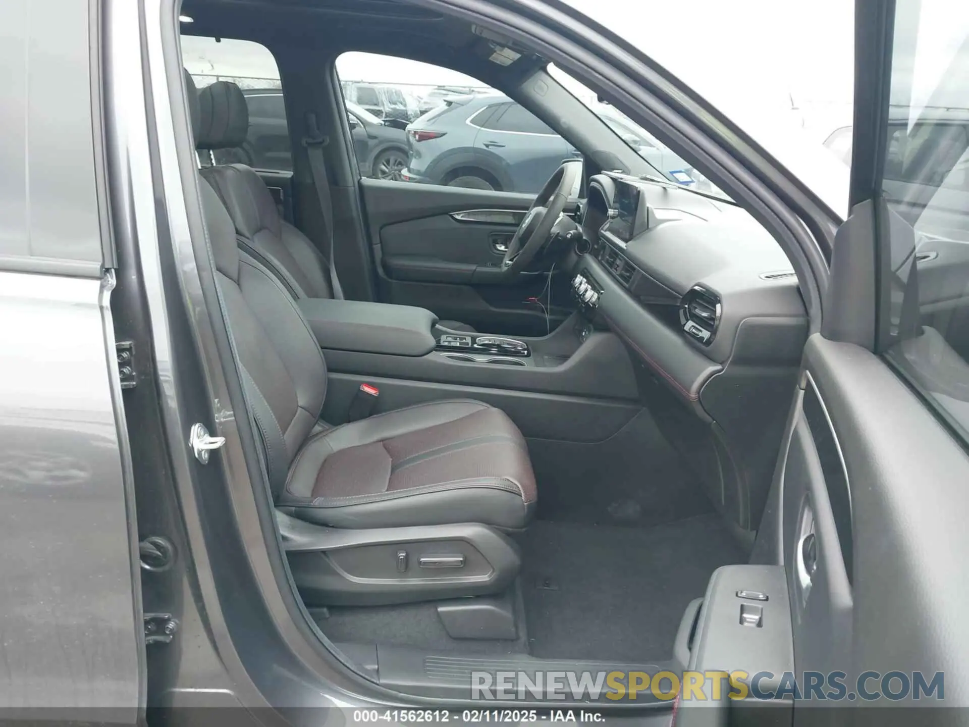 5 Фотография поврежденного автомобиля 5FNYG1H95SB040182 HONDA PILOT 2025