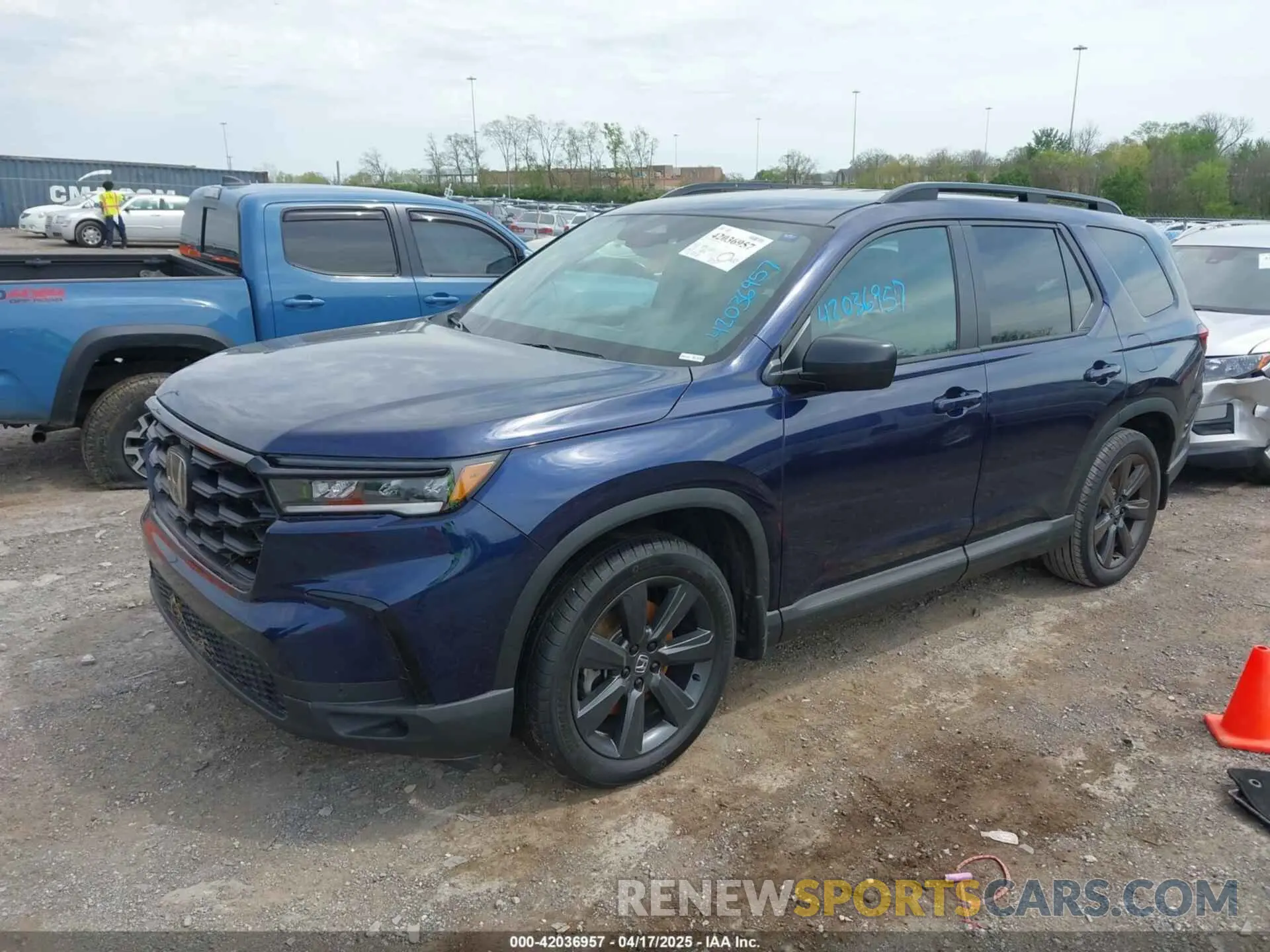 2 Photograph of a damaged car 5FNYG2H36SB023294 HONDA PILOT 2025