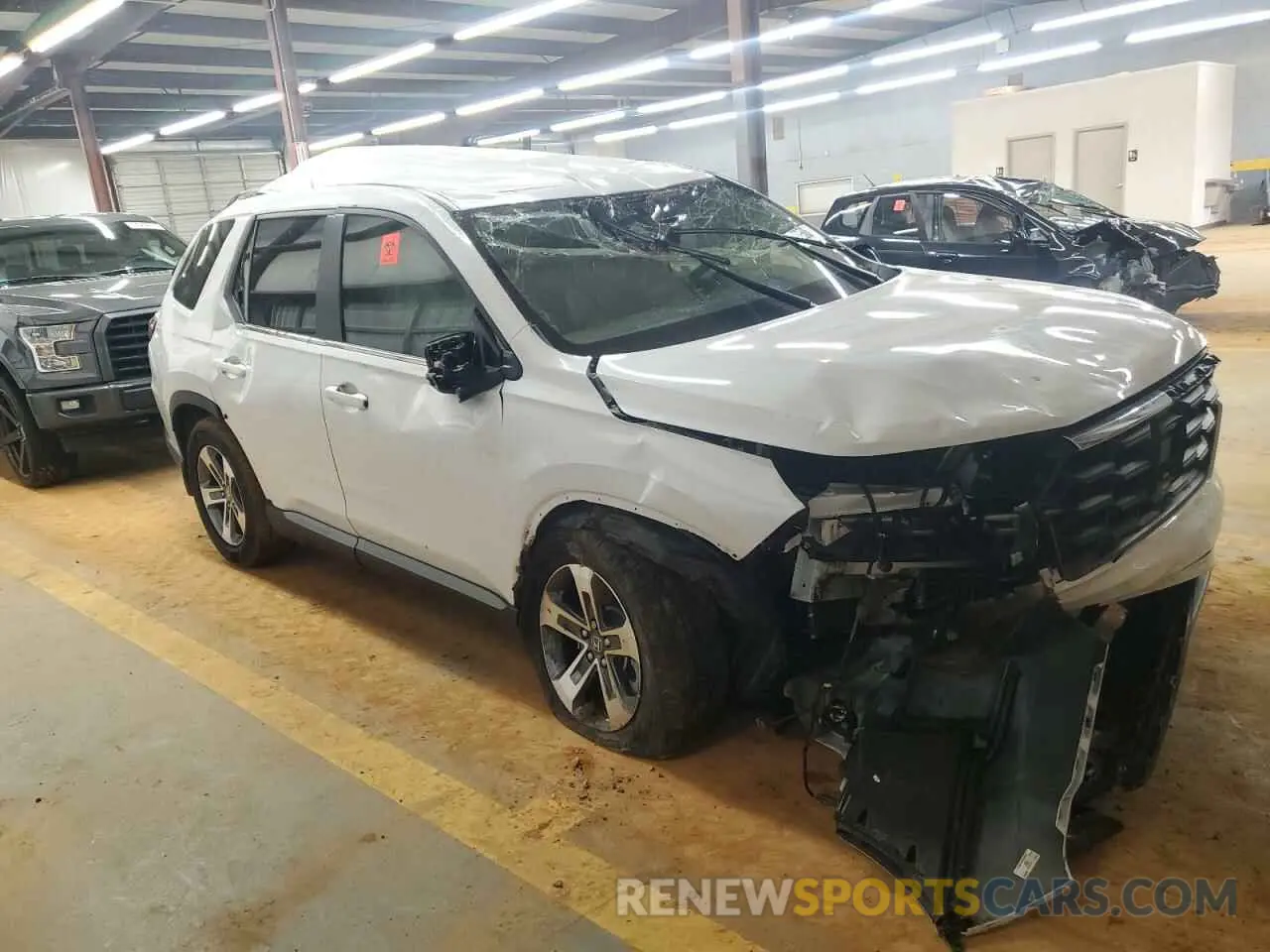 4 Photograph of a damaged car 5FNYG2H42SB018358 HONDA PILOT 2025