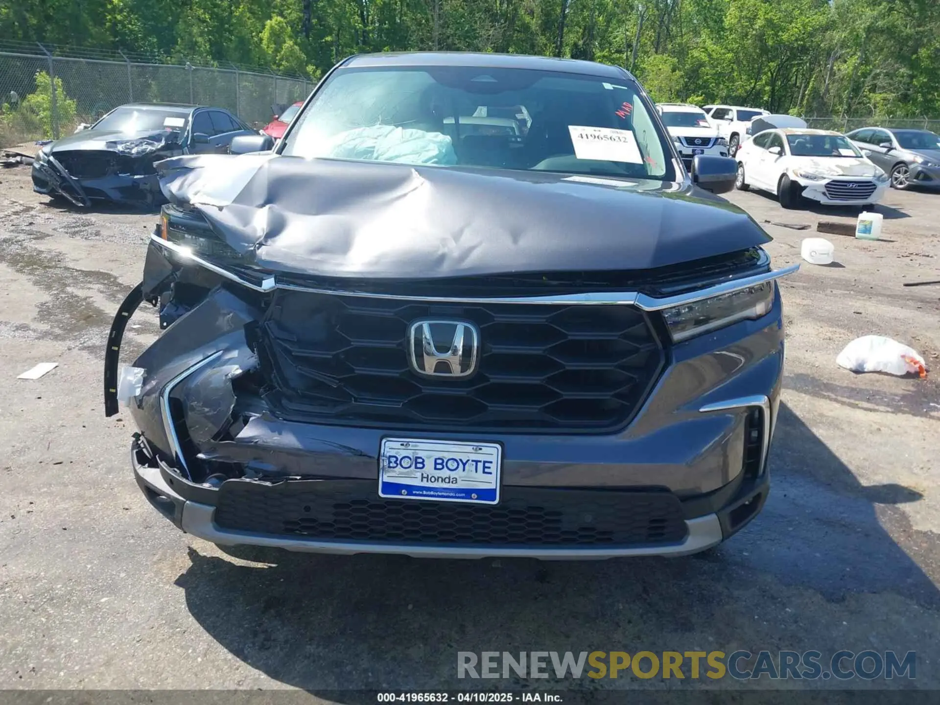 13 Photograph of a damaged car 5FNYG2H46SB008366 HONDA PILOT 2025