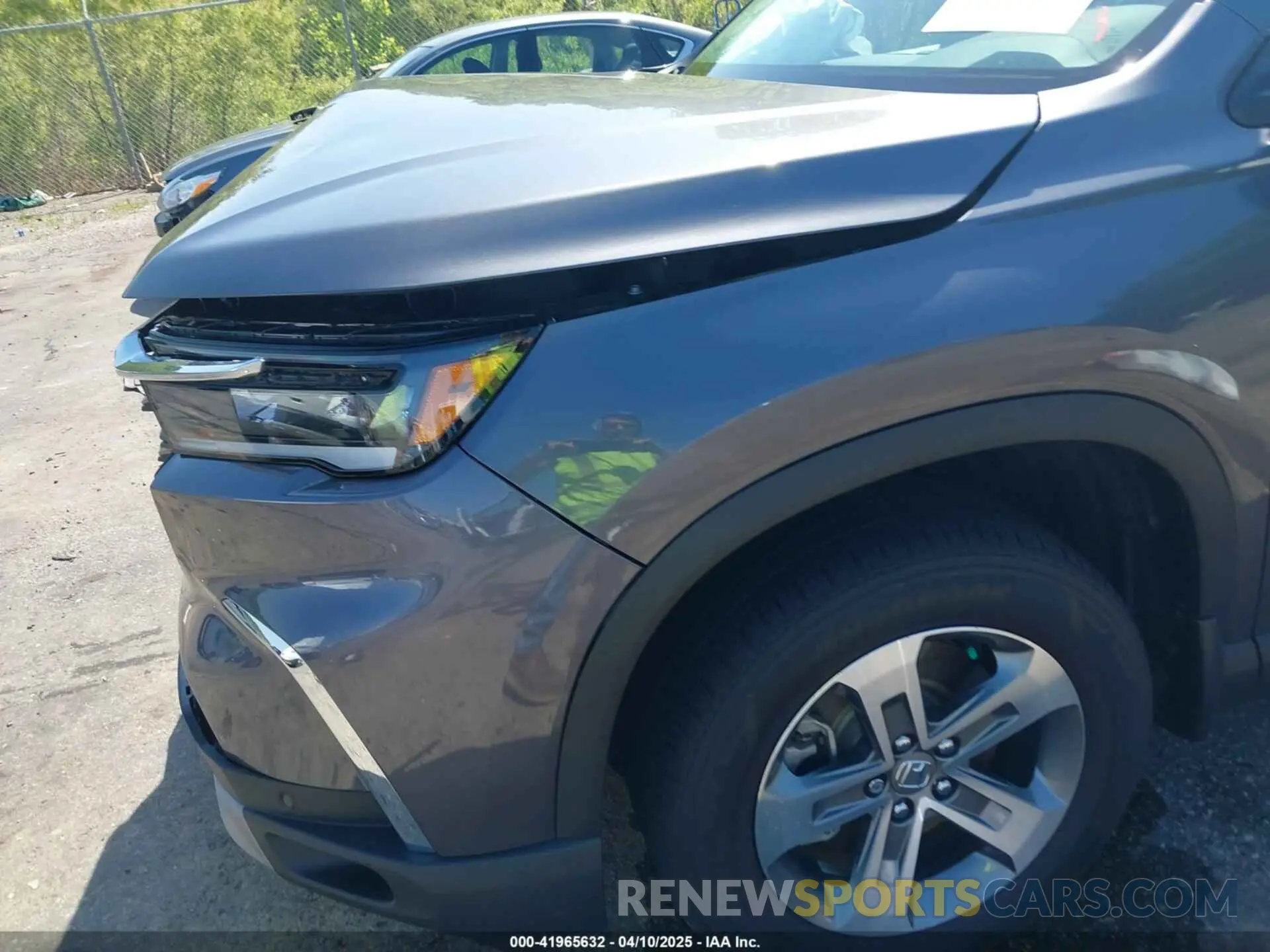 19 Photograph of a damaged car 5FNYG2H46SB008366 HONDA PILOT 2025