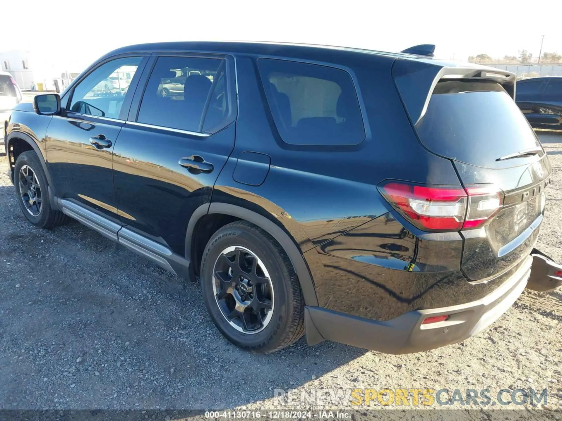 3 Фотография поврежденного автомобиля 5FNYG2H49SB002979 HONDA PILOT 2025