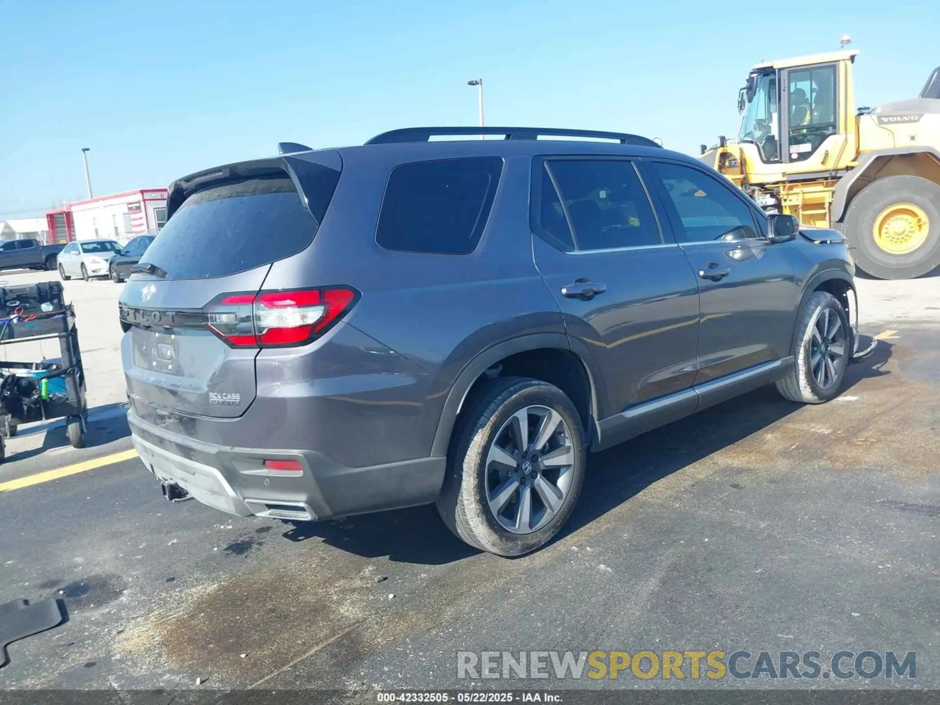 4 Фотография поврежденного автомобиля 5FNYG2H72SB014420 HONDA PILOT 2025