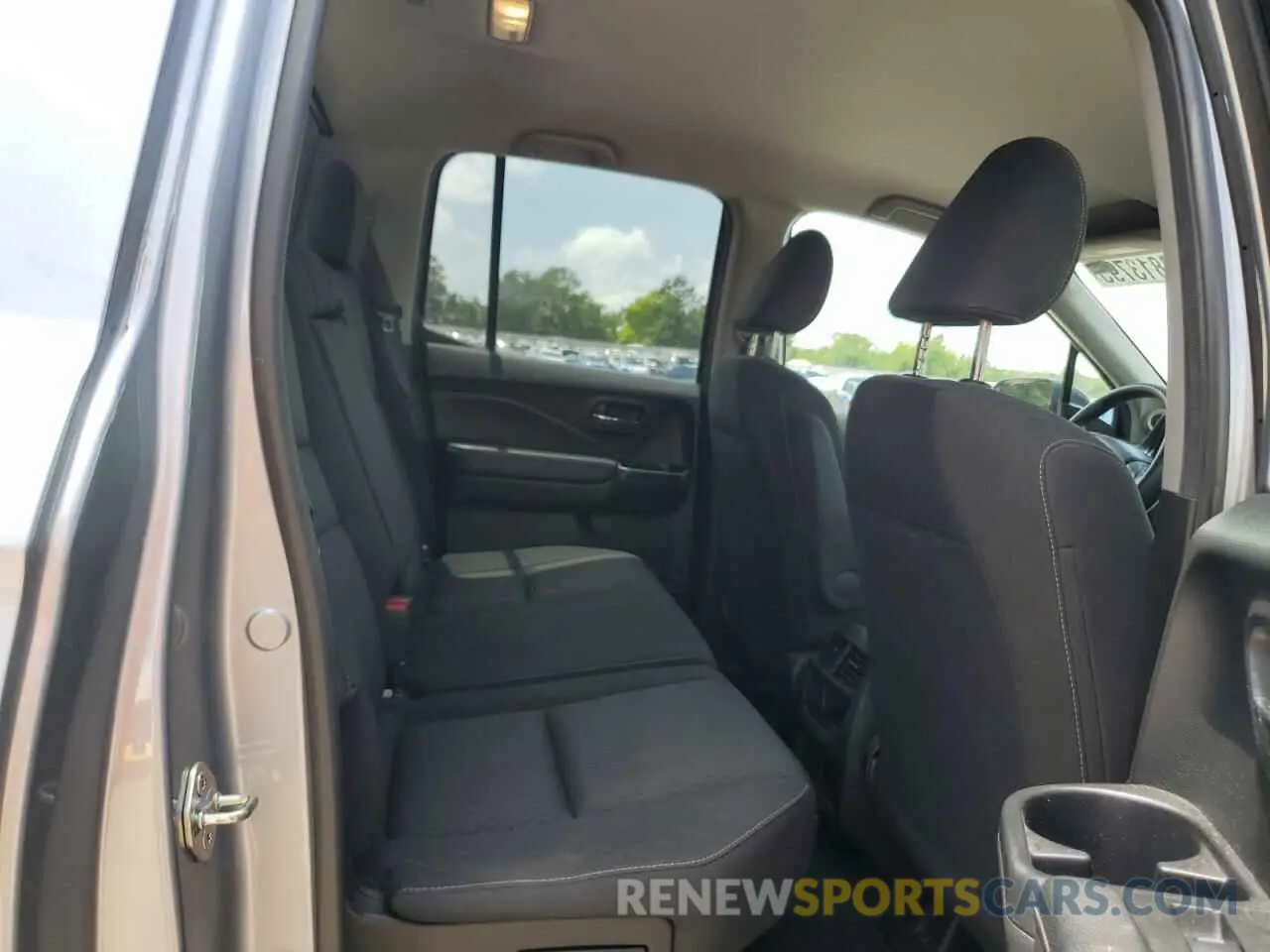 10 Photograph of a damaged car 5FPYK2F26KB006740 HONDA RIDGELINE 2019