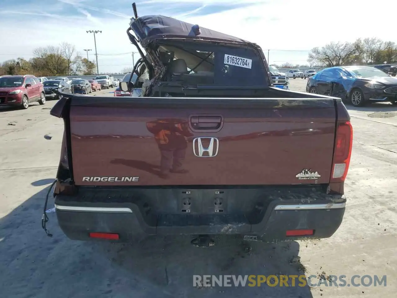 6 Photograph of a damaged car 5FPYK2F52KB001349 HONDA RIDGELINE 2019