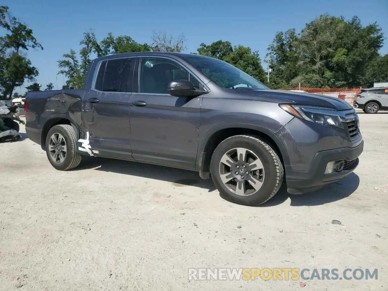 4 Photograph of a damaged car 5FPYK2F53KB008195 HONDA RIDGELINE 2019
