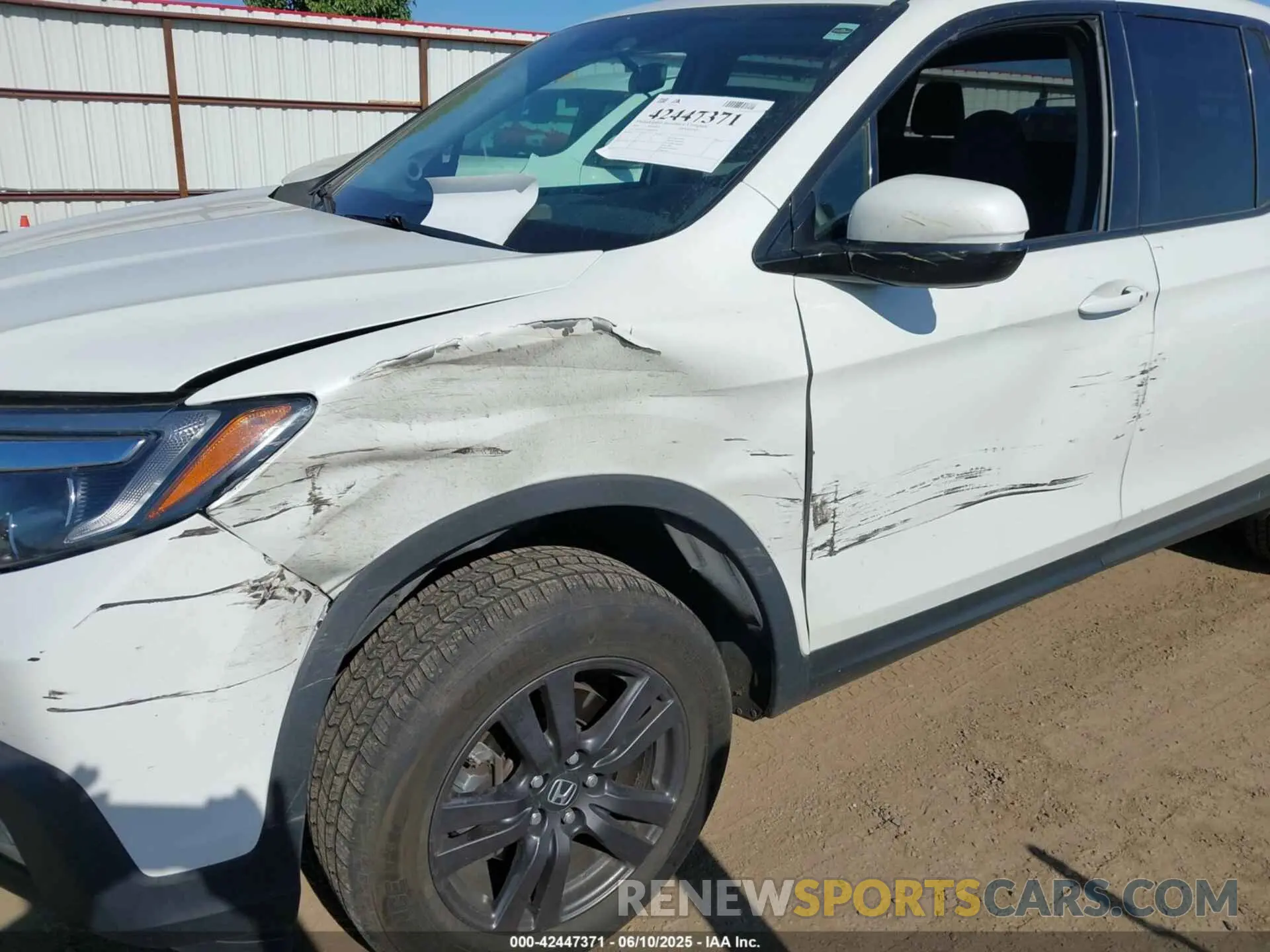 6 Photograph of a damaged car 5FPYK3F14KB045761 HONDA RIDGELINE 2019