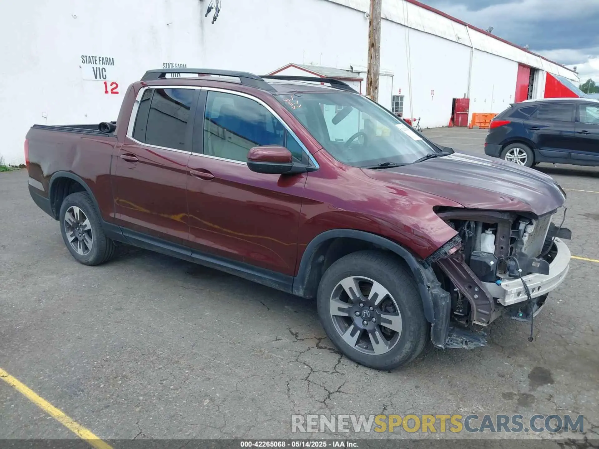 1 Photograph of a damaged car 5FPYK3F50KB043492 HONDA RIDGELINE 2019