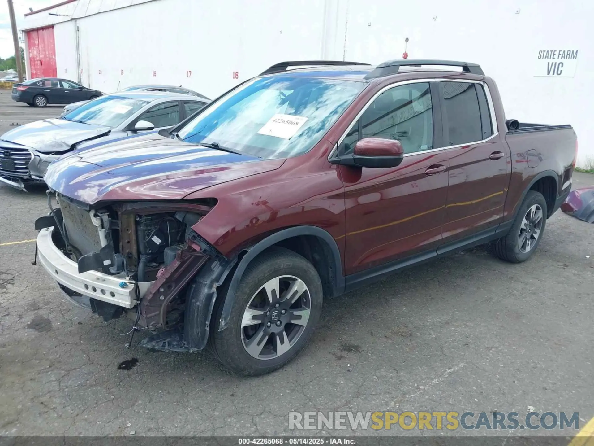 2 Photograph of a damaged car 5FPYK3F50KB043492 HONDA RIDGELINE 2019