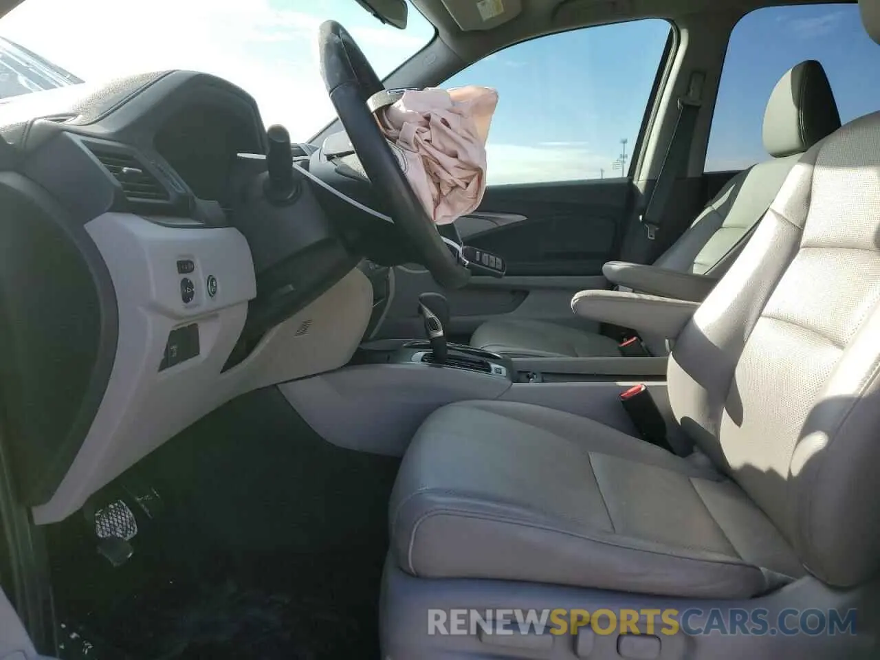 7 Photograph of a damaged car 5FPYK3F51KB014910 HONDA RIDGELINE 2019