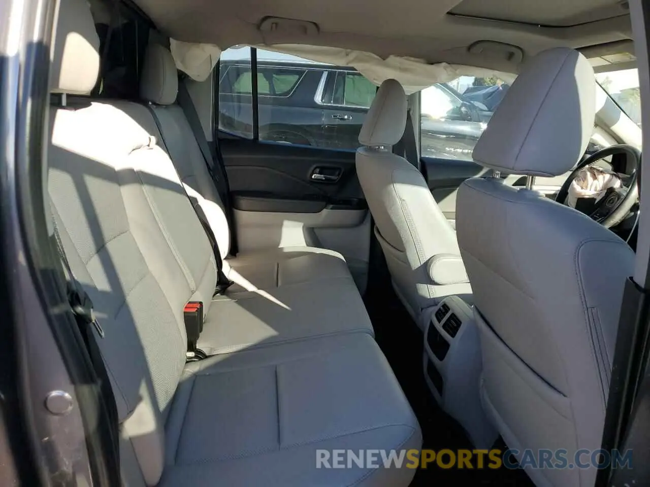 10 Photograph of a damaged car 5FPYK3F67KB027637 HONDA RIDGELINE 2019