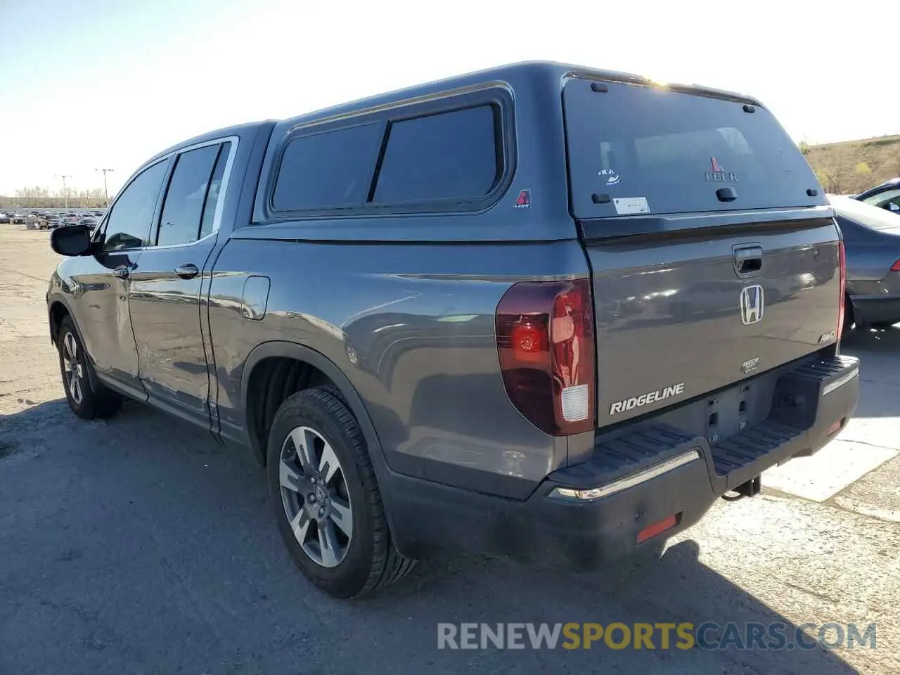 2 Photograph of a damaged car 5FPYK3F67KB027637 HONDA RIDGELINE 2019