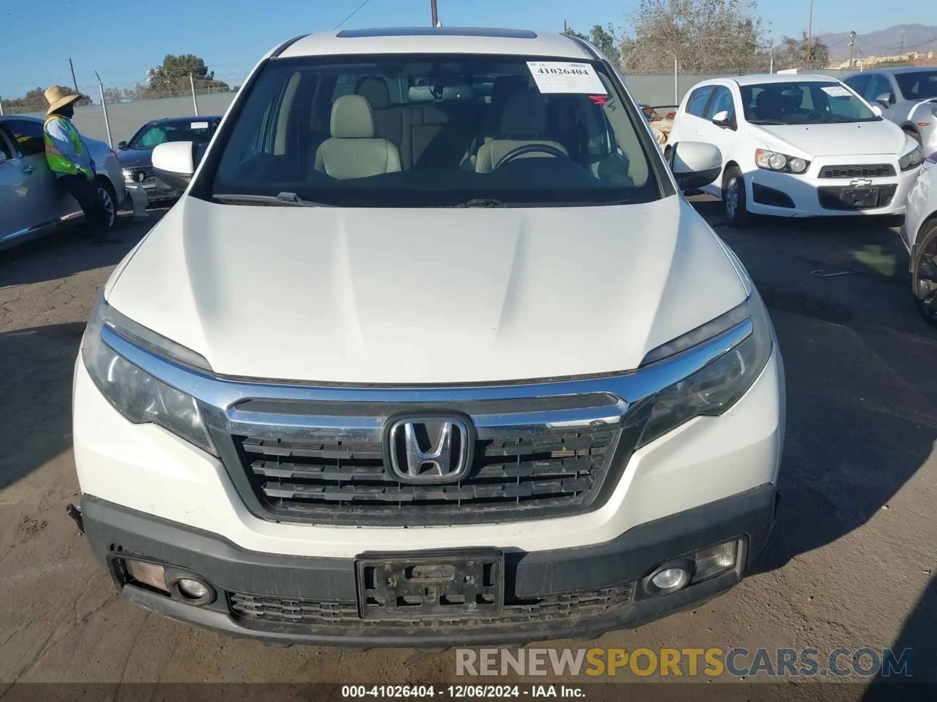 13 Фотография поврежденного автомобиля 5FPYK3F6XKB032833 HONDA RIDGELINE 2019