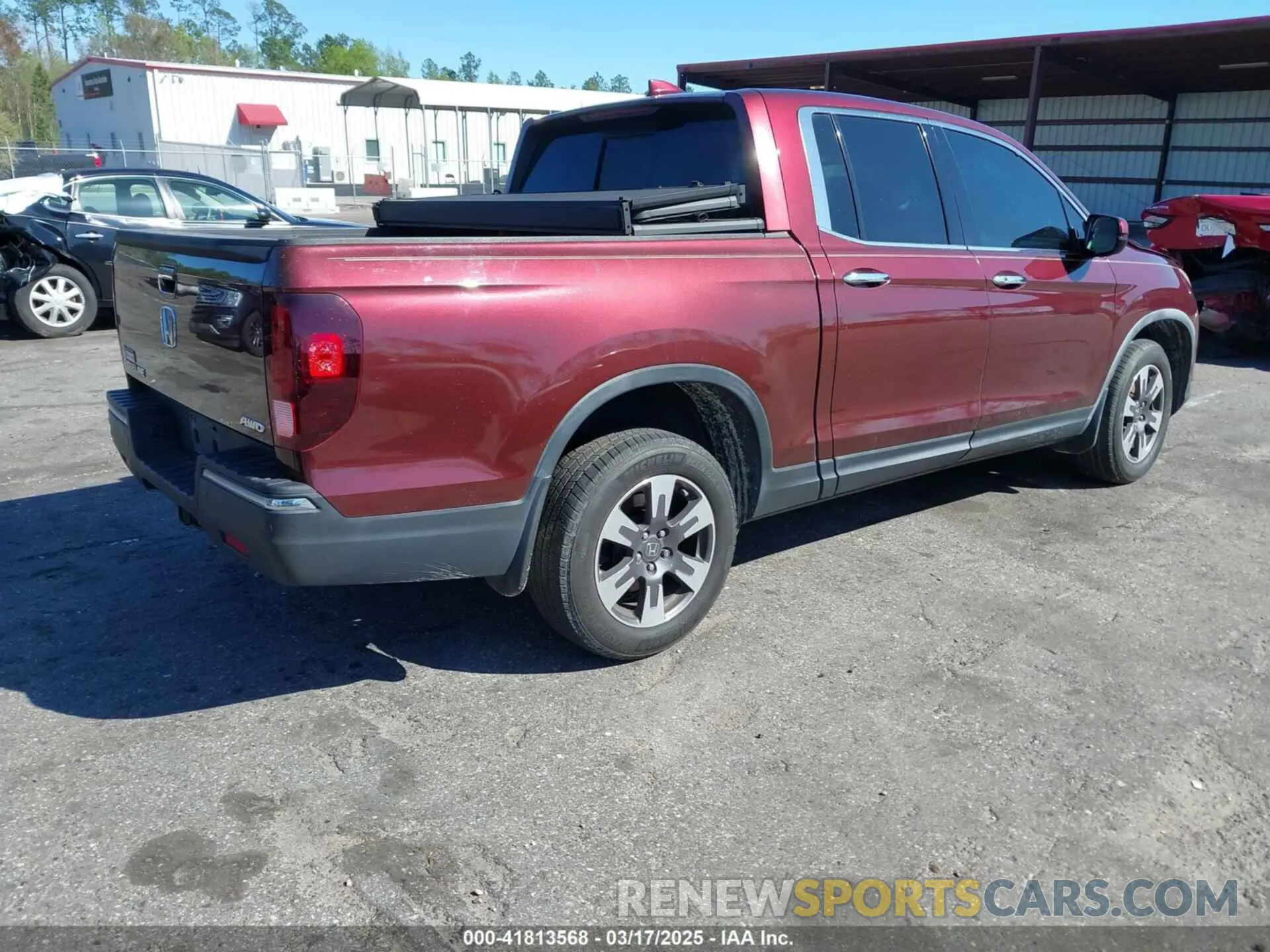 4 Photograph of a damaged car 5FPYK3F72KB024461 HONDA RIDGELINE 2019