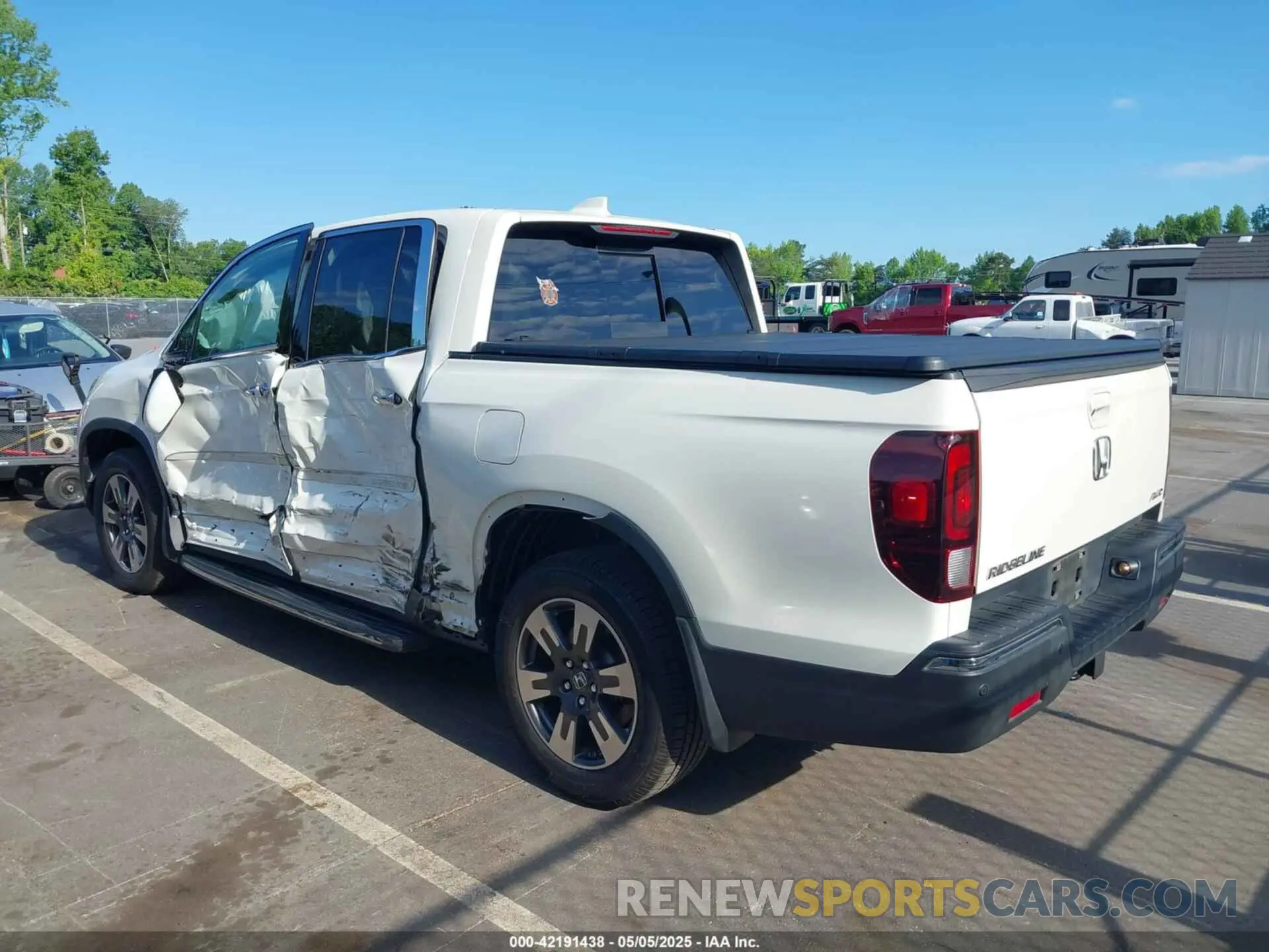 3 Фотография поврежденного автомобиля 5FPYK3F74KB006804 HONDA RIDGELINE 2019