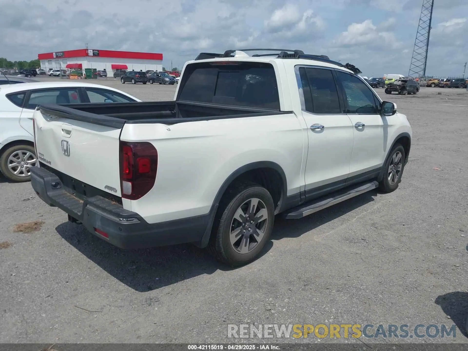 4 Photograph of a damaged car 5FPYK3F77KB021667 HONDA RIDGELINE 2019