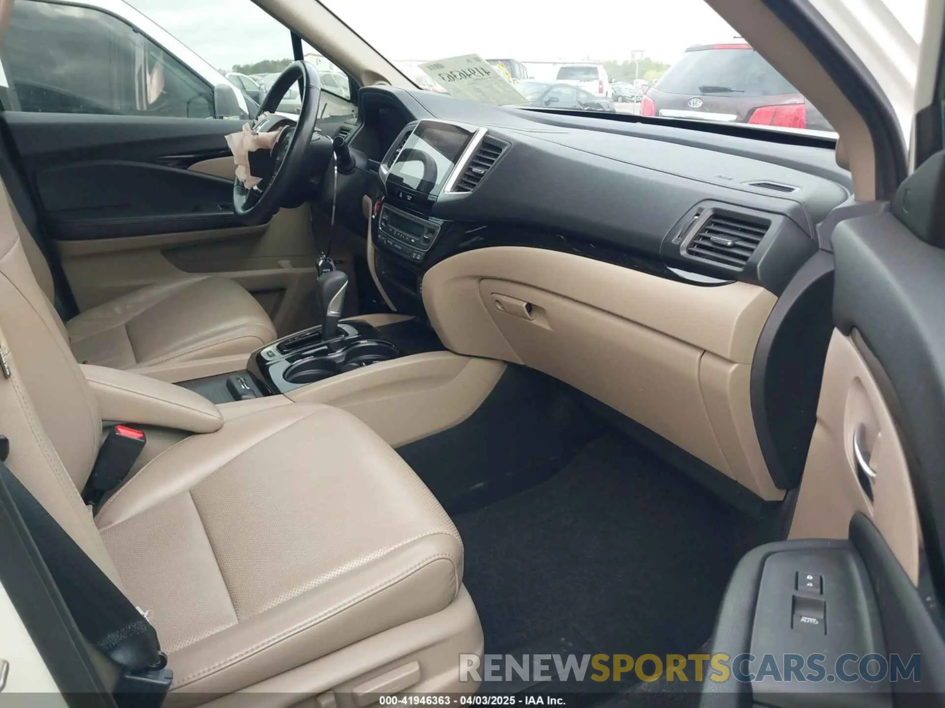 5 Photograph of a damaged car 5FPYK3F78KB018356 HONDA RIDGELINE 2019
