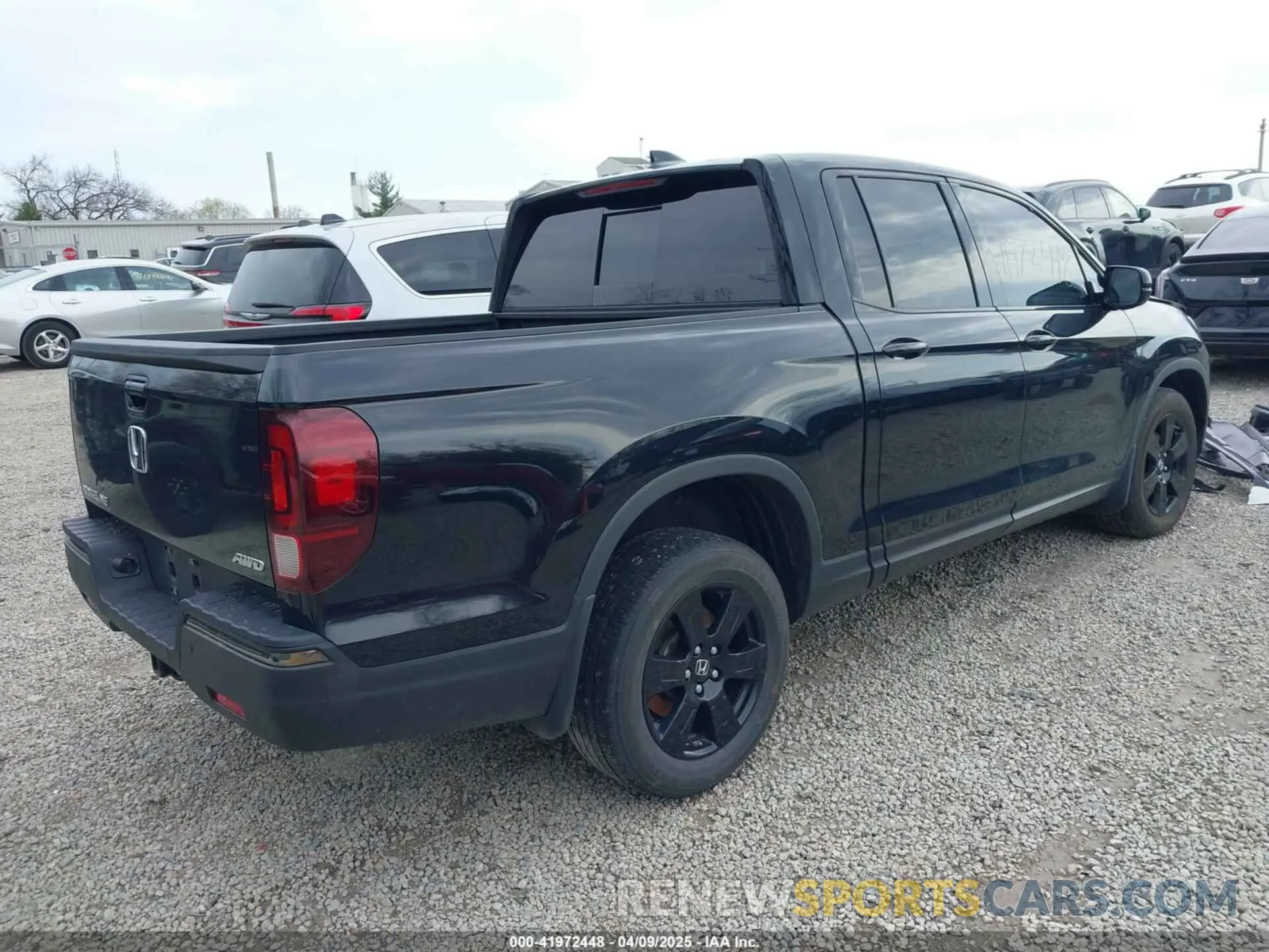 4 Photograph of a damaged car 5FPYK3F86KB048271 HONDA RIDGELINE 2019