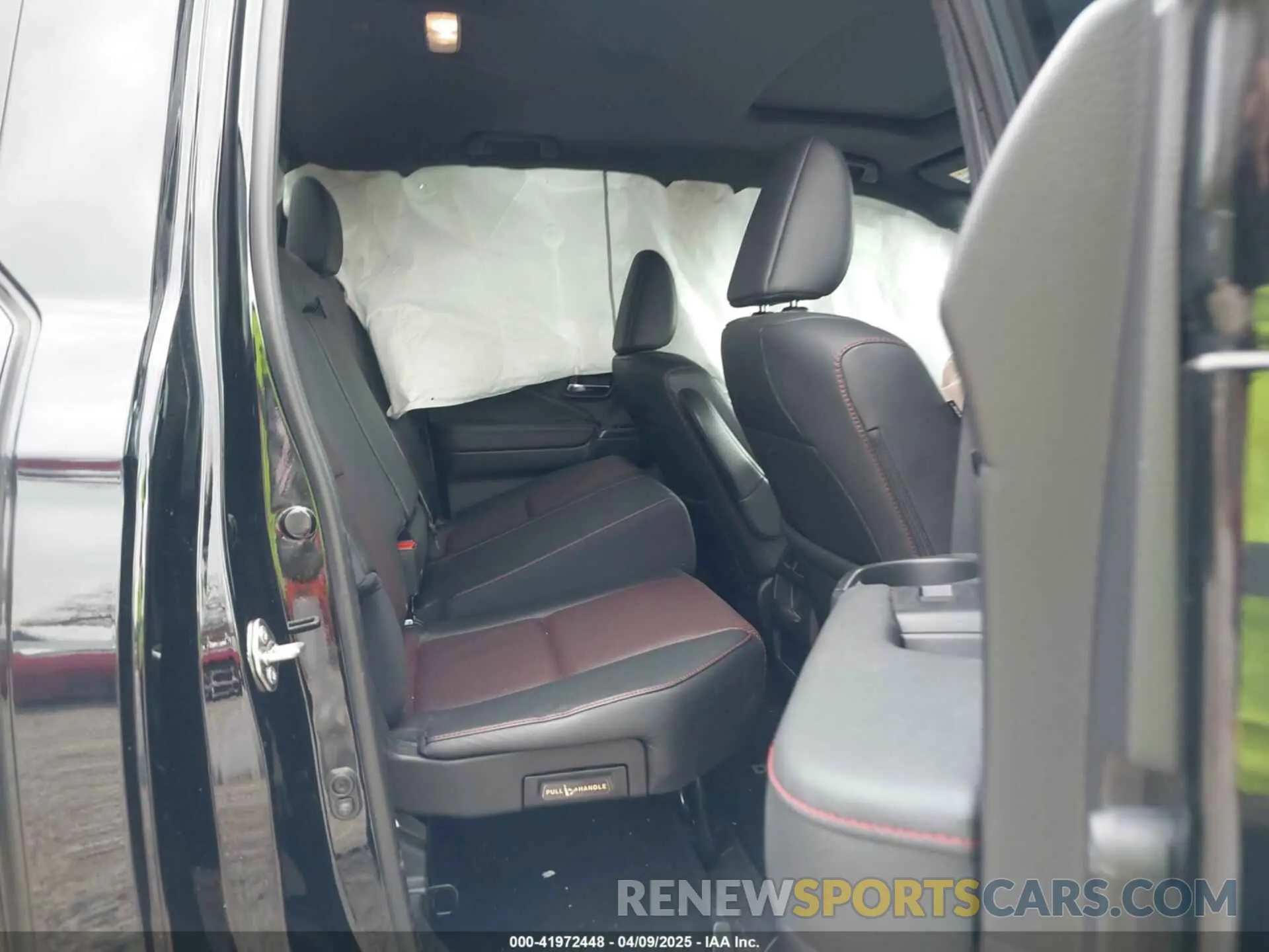 8 Photograph of a damaged car 5FPYK3F86KB048271 HONDA RIDGELINE 2019