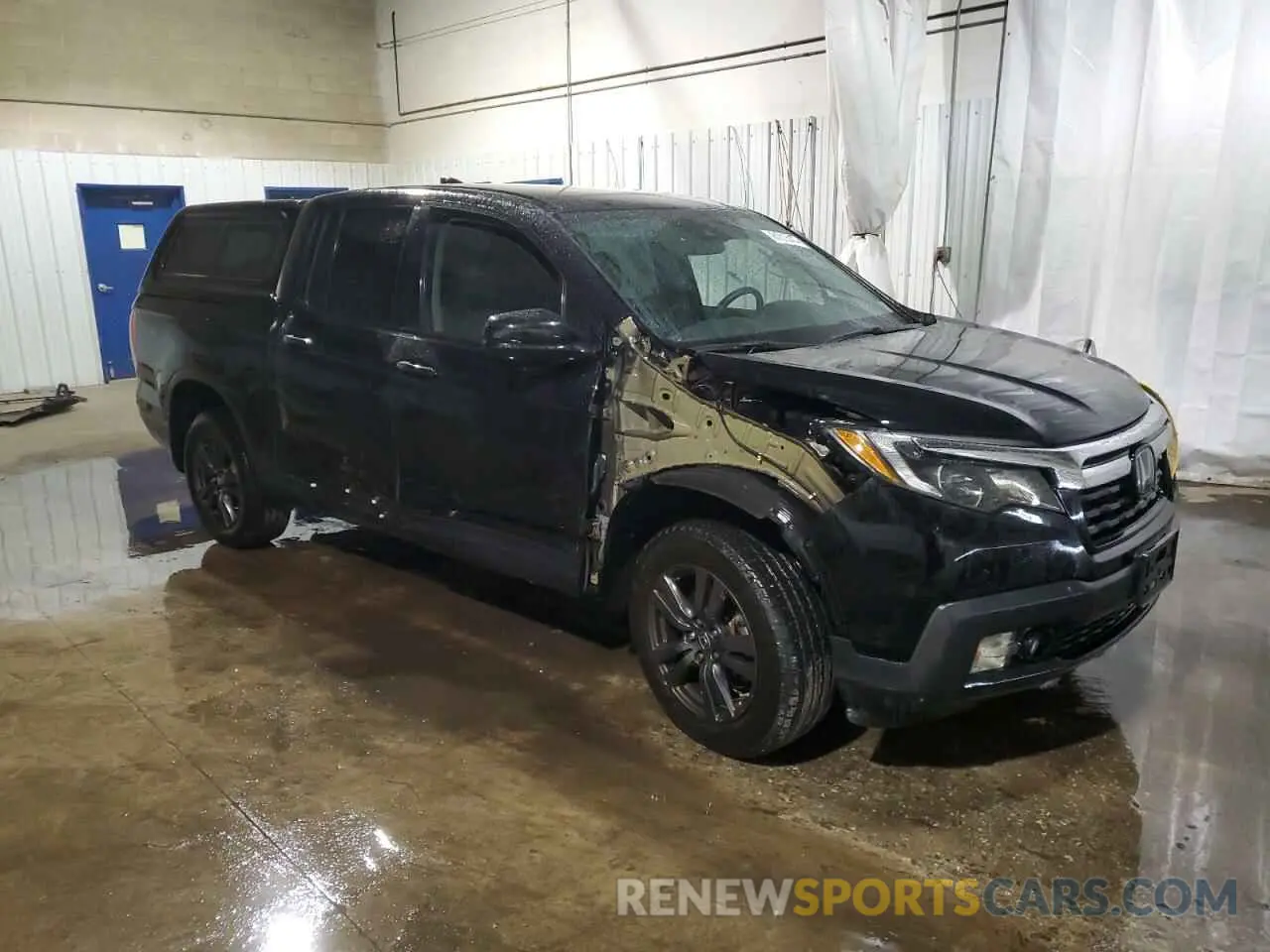 4 Photograph of a damaged car 5FPYK3F10LB013293 HONDA RIDGELINE 2020
