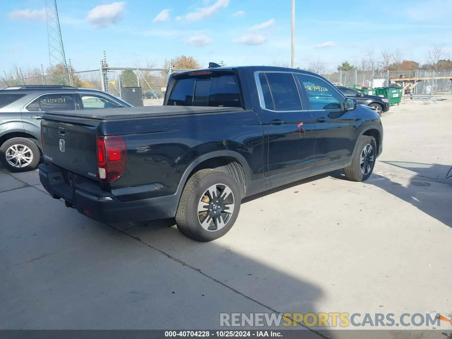 4 Photograph of a damaged car 5FPYK3F59LB023212 HONDA RIDGELINE 2020