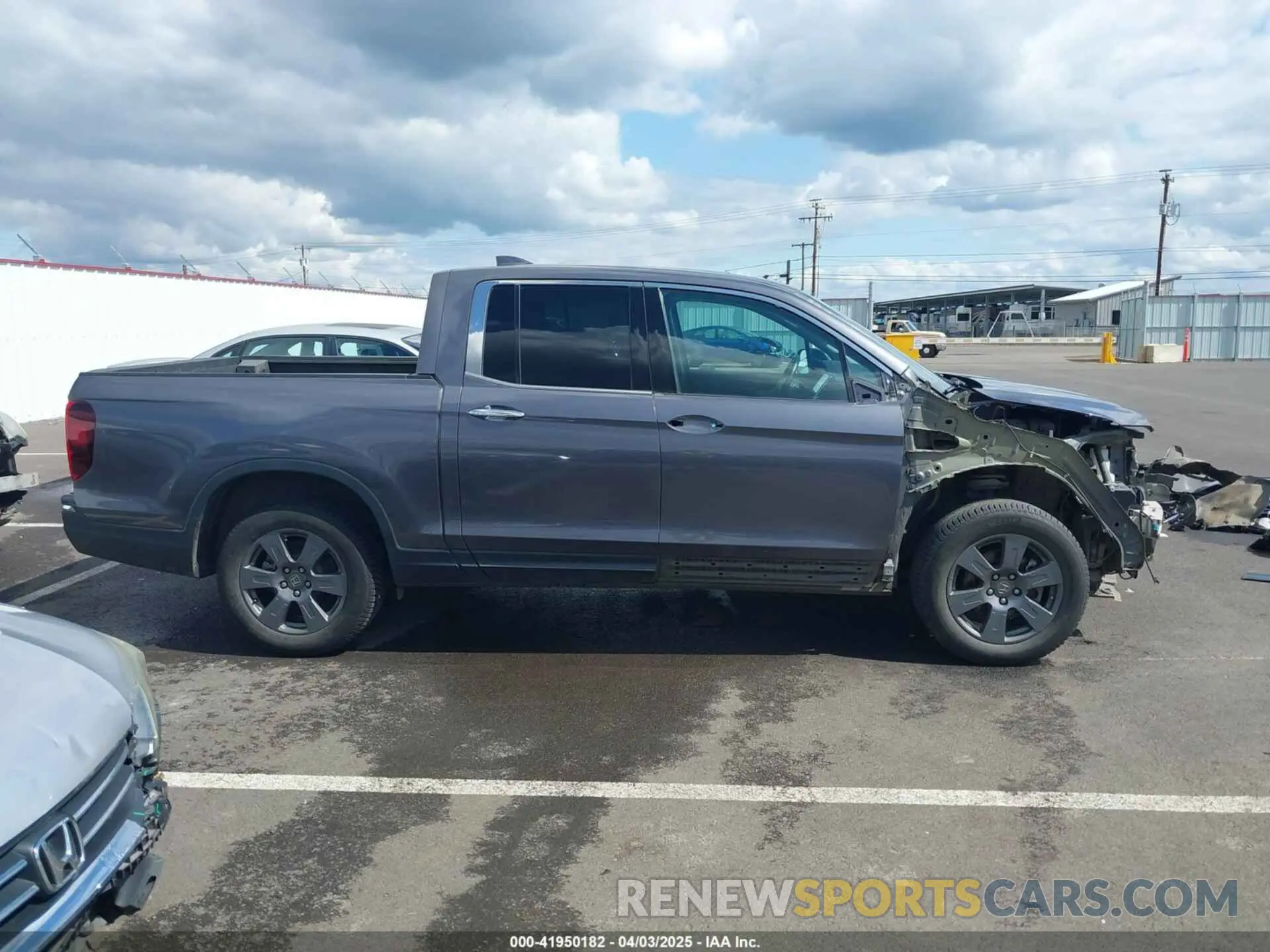 14 Photograph of a damaged car 5FPYK3F71LB004106 HONDA RIDGELINE 2020
