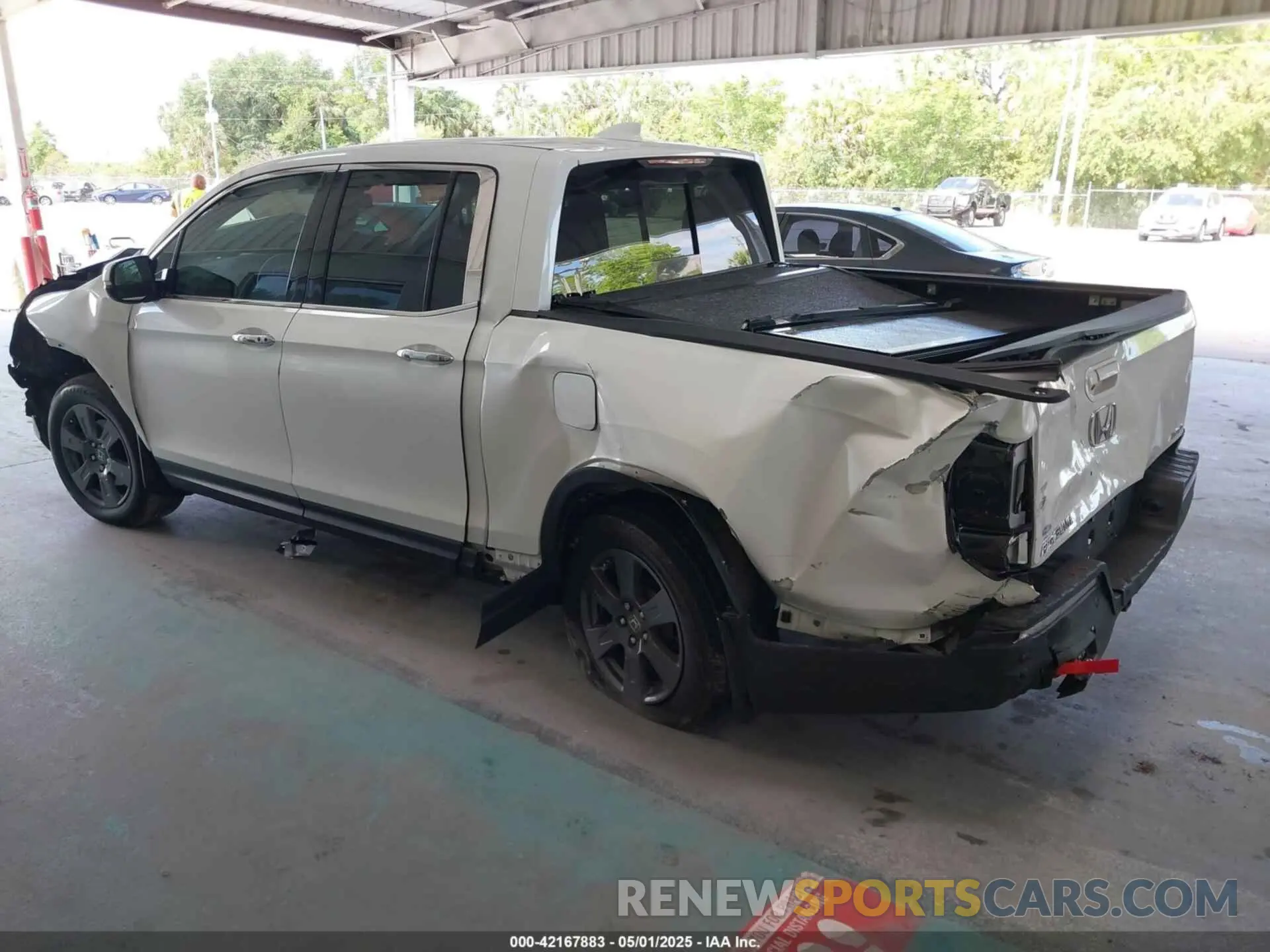 3 Photograph of a damaged car 5FPYK3F71LB005028 HONDA RIDGELINE 2020