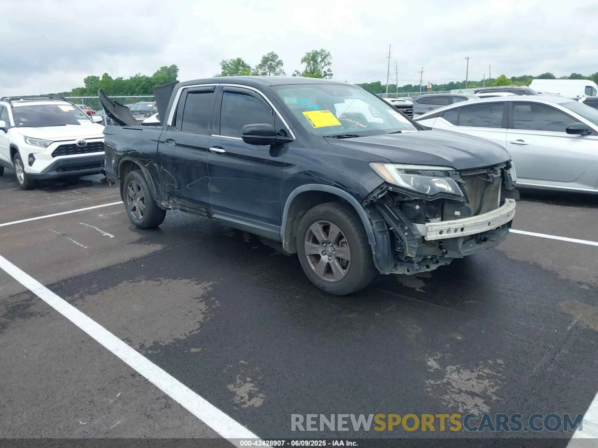 1 Photograph of a damaged car 5FPYK3F71LB010231 HONDA RIDGELINE 2020
