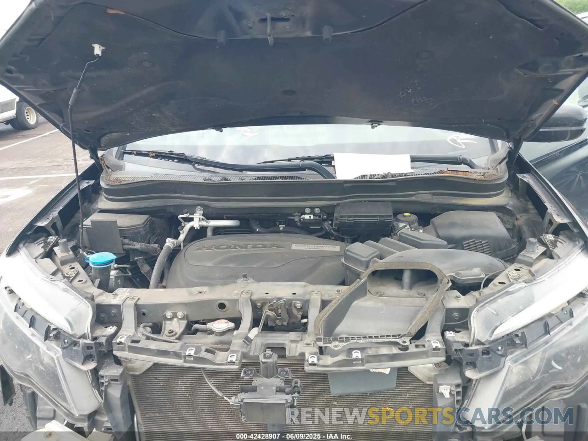 10 Photograph of a damaged car 5FPYK3F71LB010231 HONDA RIDGELINE 2020